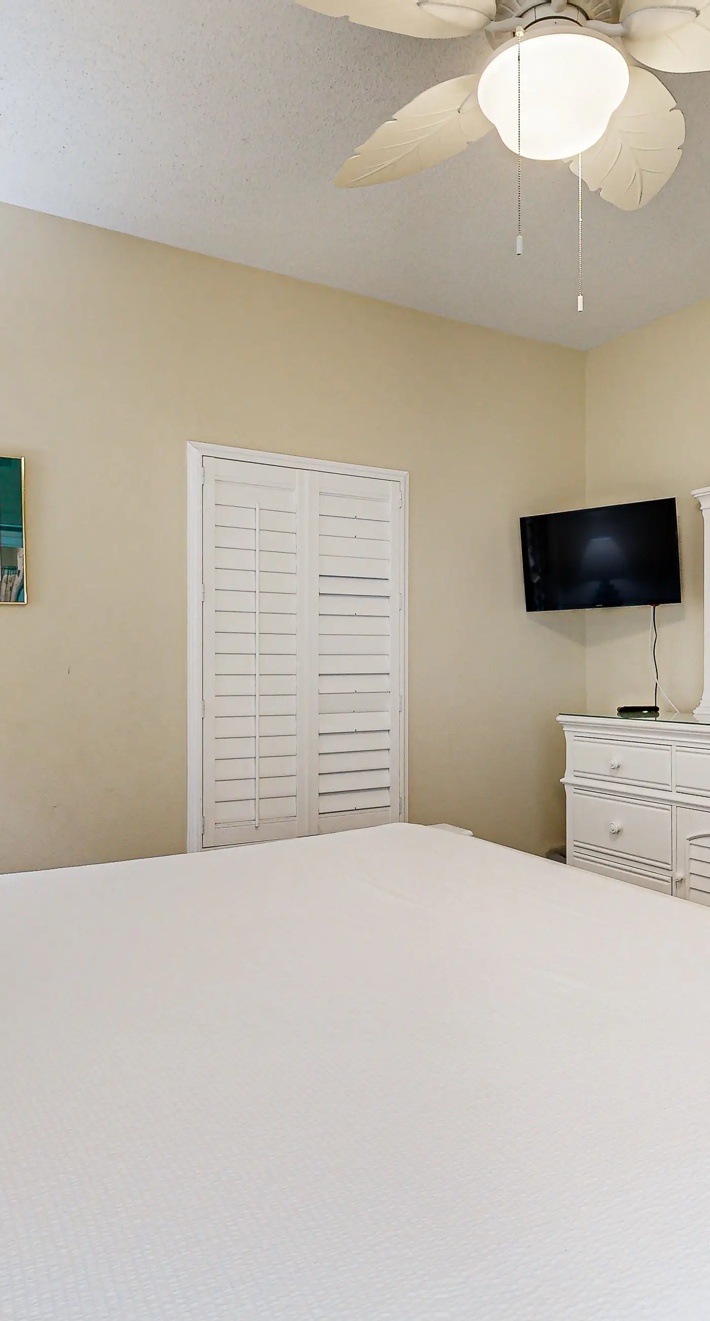 7th-floor bright, open condo - close to dining with Gulf front views