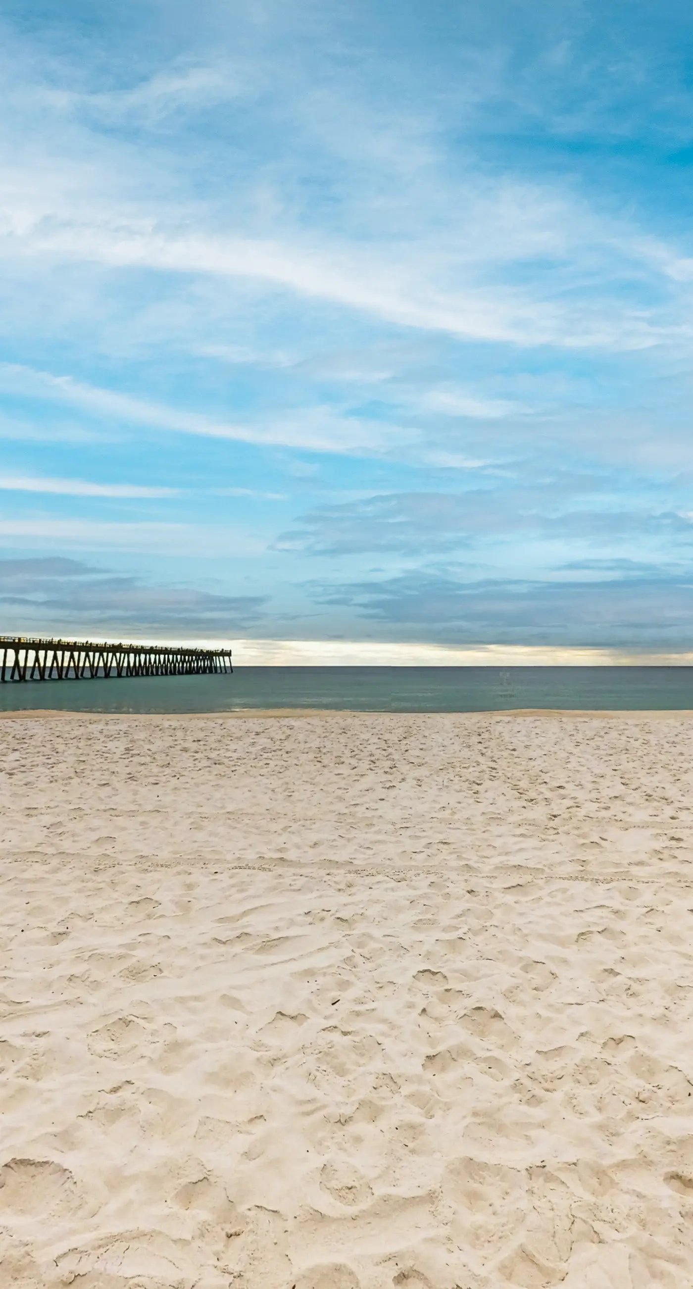 7th-floor bright, open condo - close to dining with Gulf front views