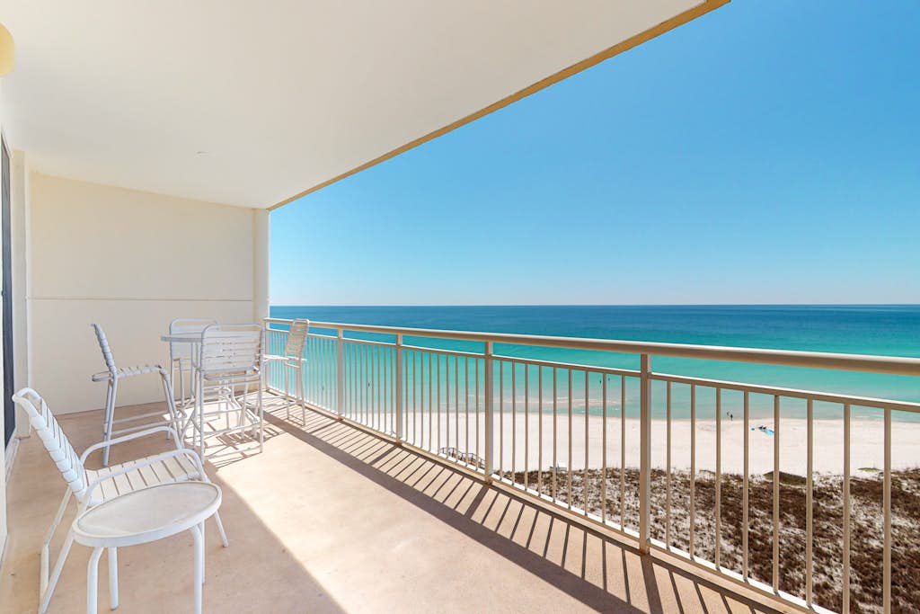9th Floor Gulf-Front Condo with Plenty Of Resort Amenities, Close To Dining