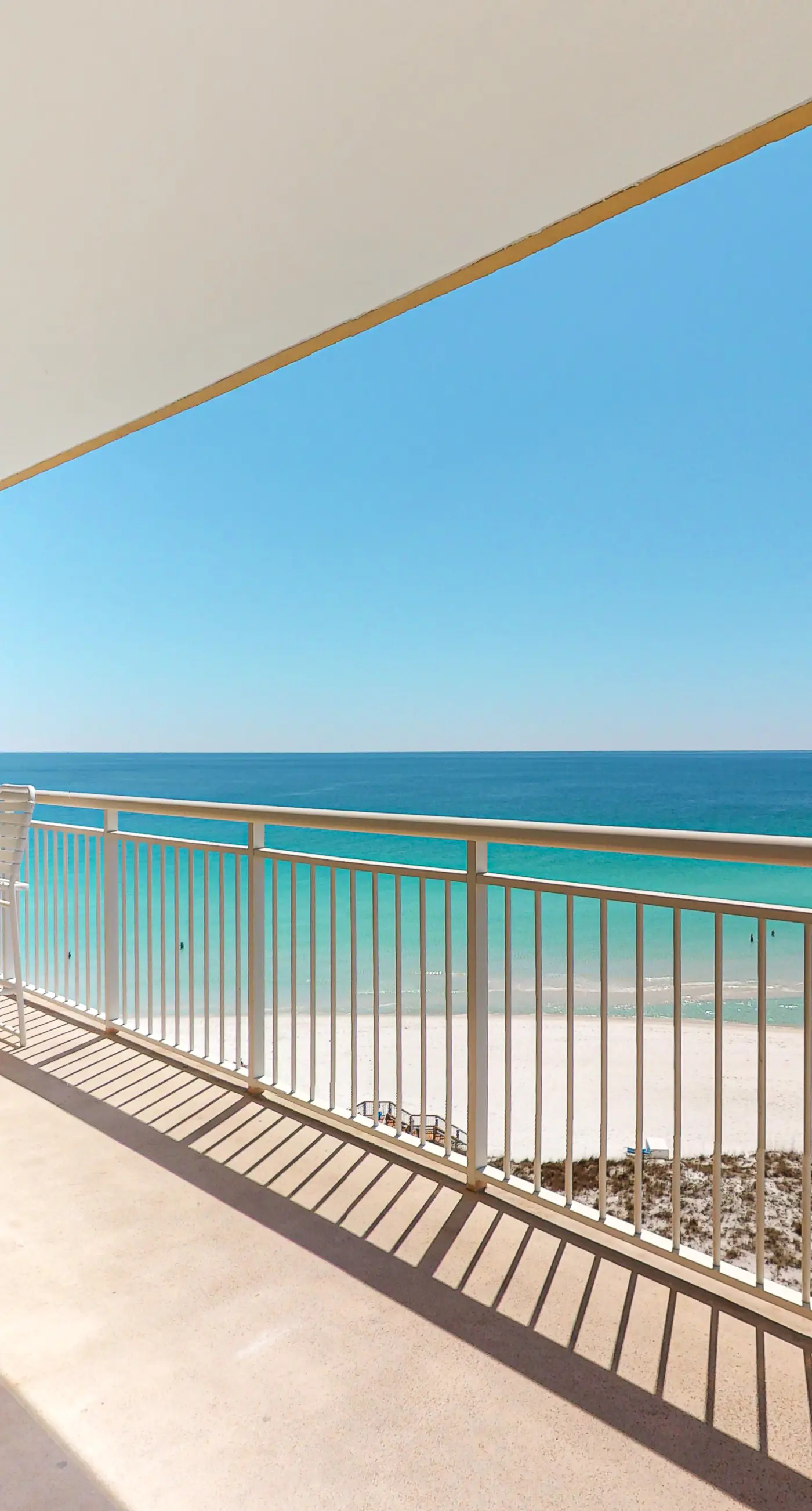 9th Floor Gulf-Front Condo with Plenty Of Resort Amenities, Close To Dining