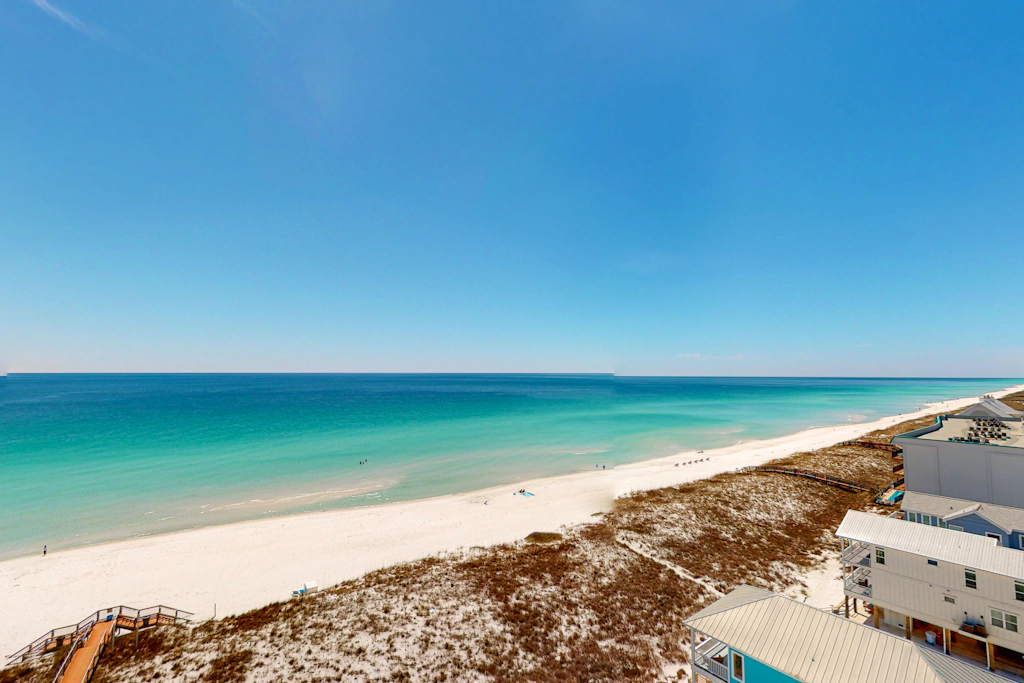9th Floor Gulf-Front Condo with Plenty Of Resort Amenities, Close To Dining