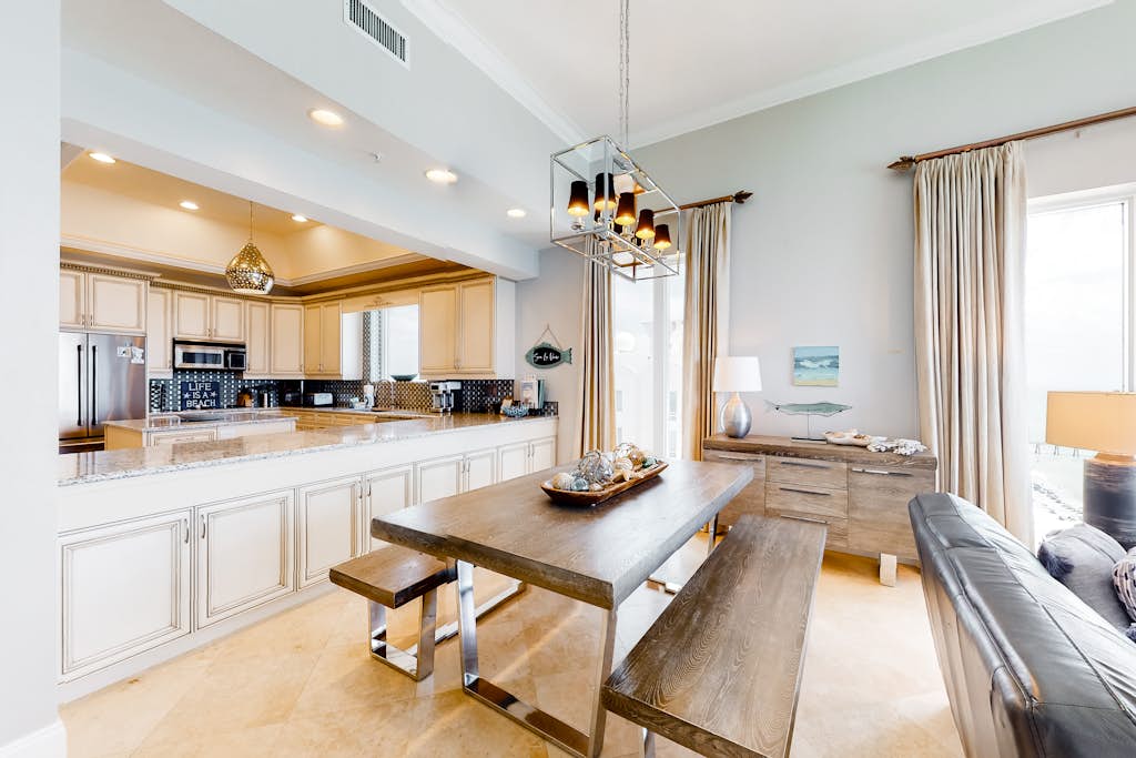 Luxury Penthouse Condo with Oceanfront Views & Platinum Beach Service