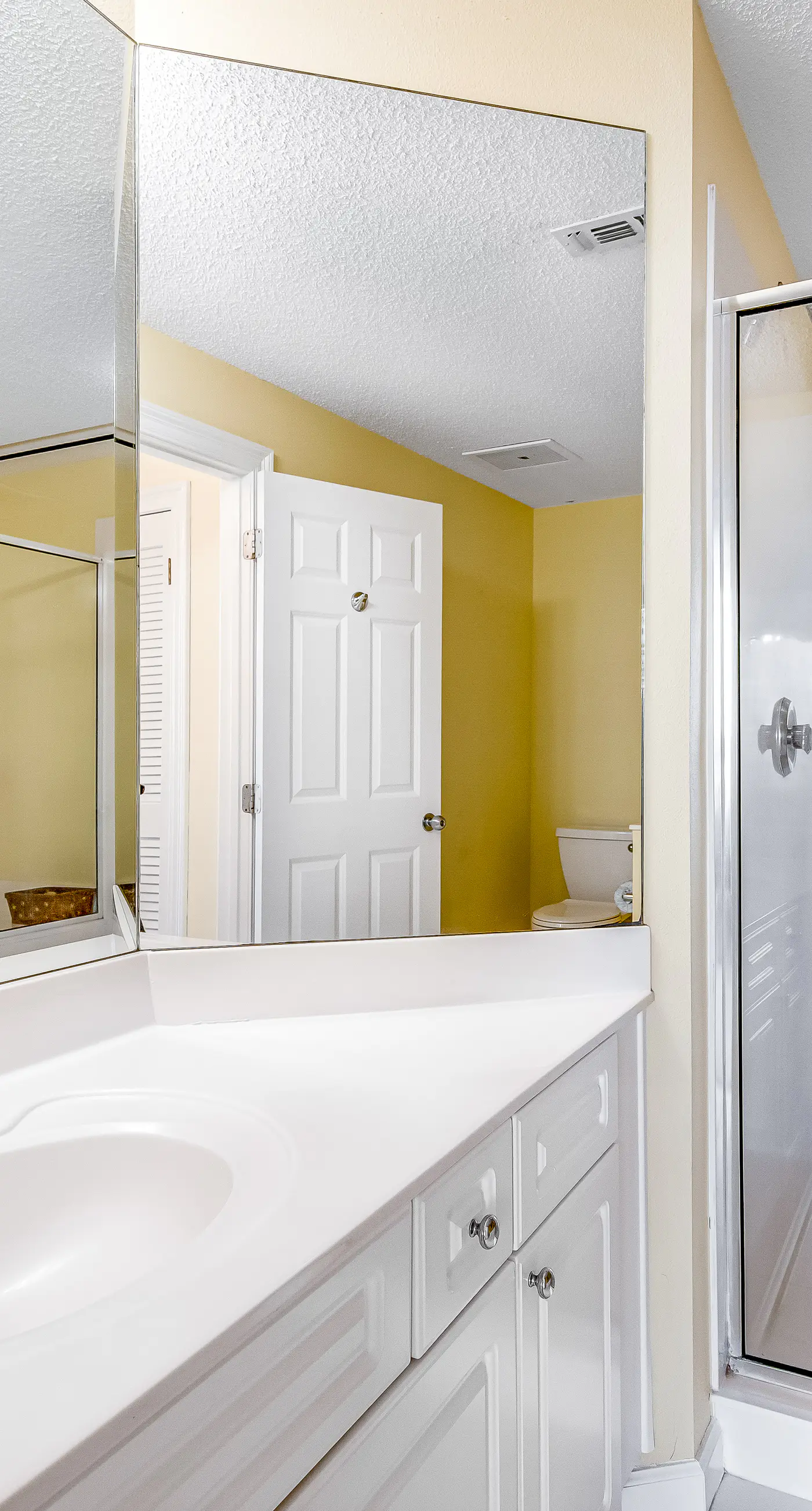 Spacious Gulf Front Condo with Private W/D and Shared Pool