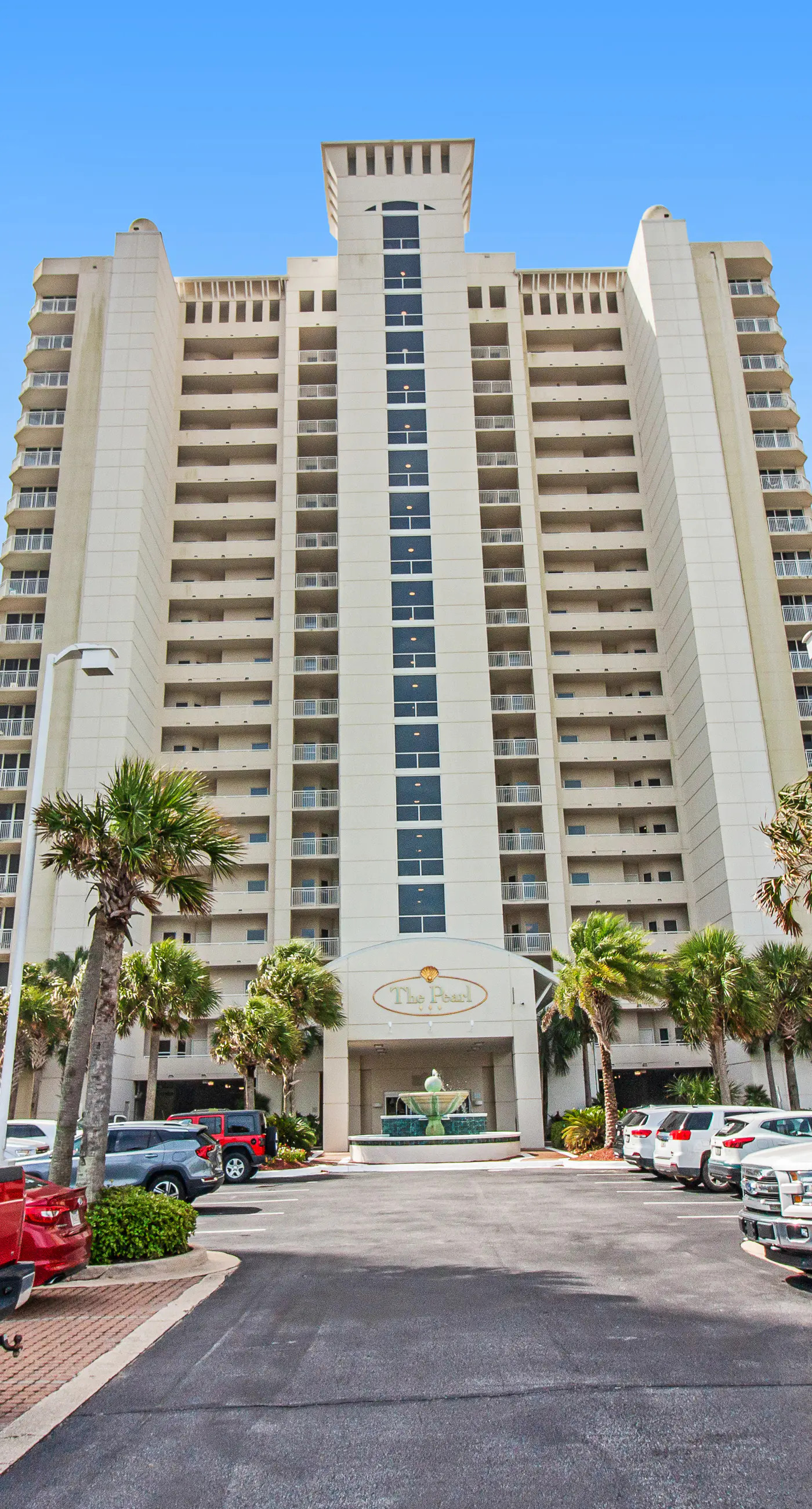 Spacious Gulf Front Condo with Private W/D and Shared Pool