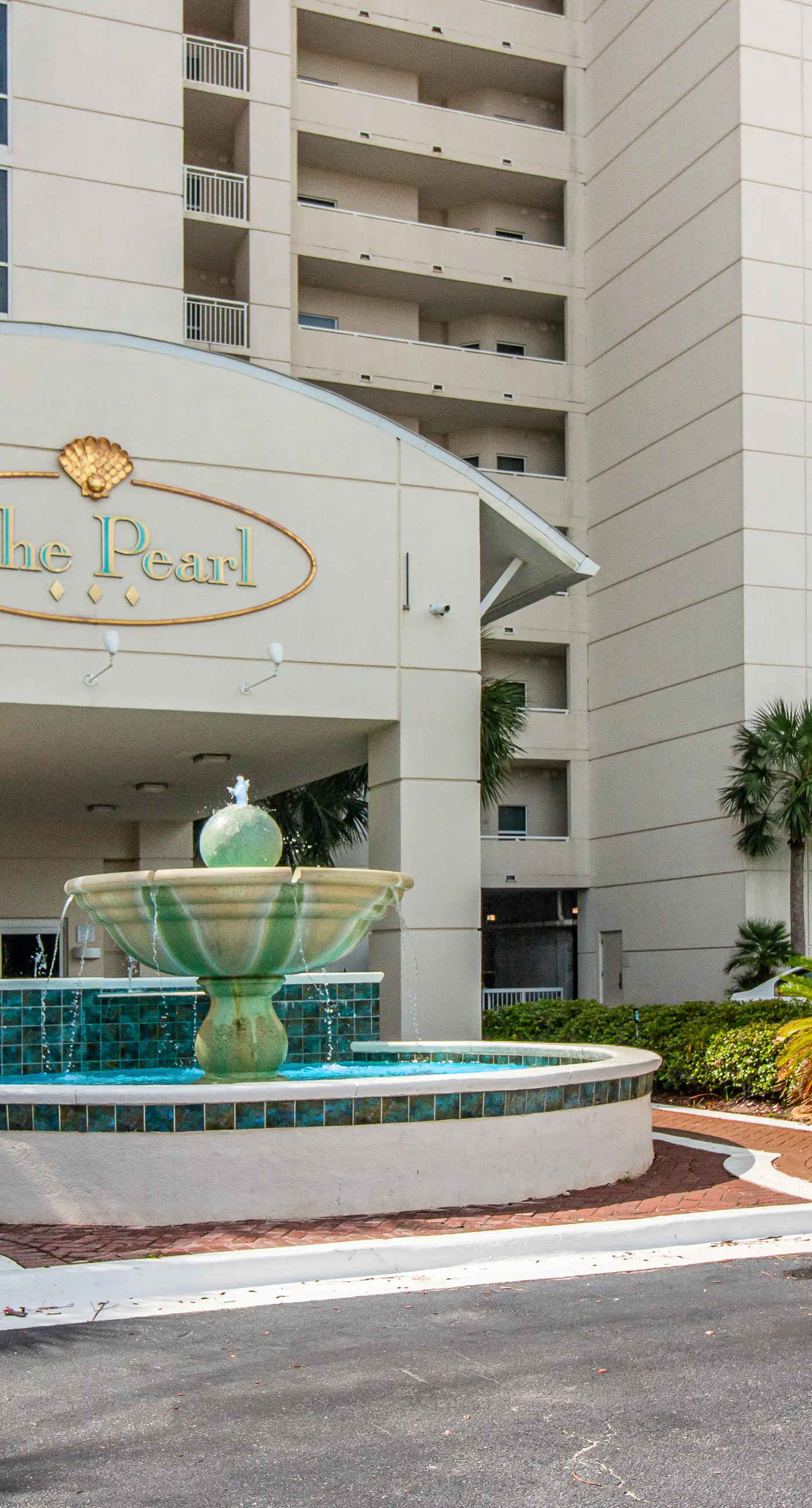 Spacious Gulf Front Condo with Private W/D and Shared Pool