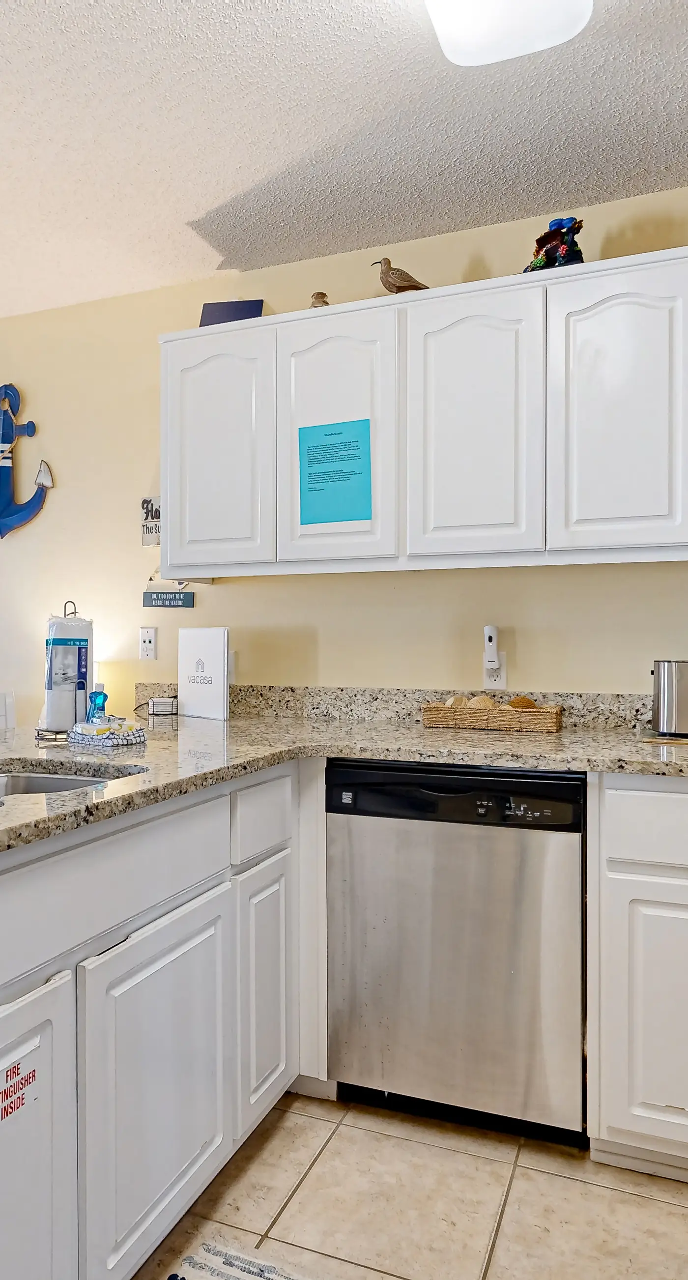 Spacious Condo with Balcony in Navarre Beach with Shared Pool