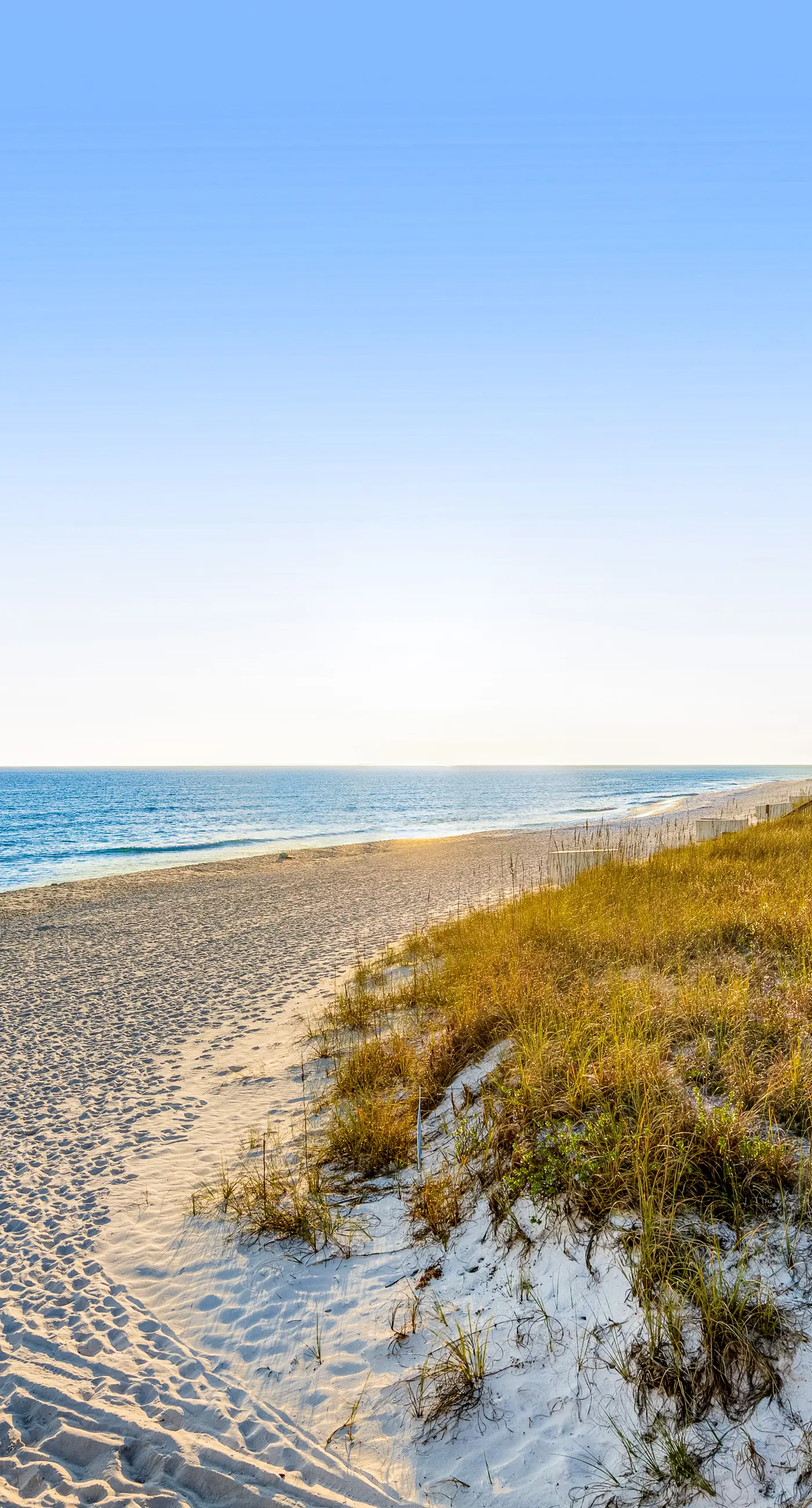 Spacious Condo with Balcony in Navarre Beach with Shared Pool