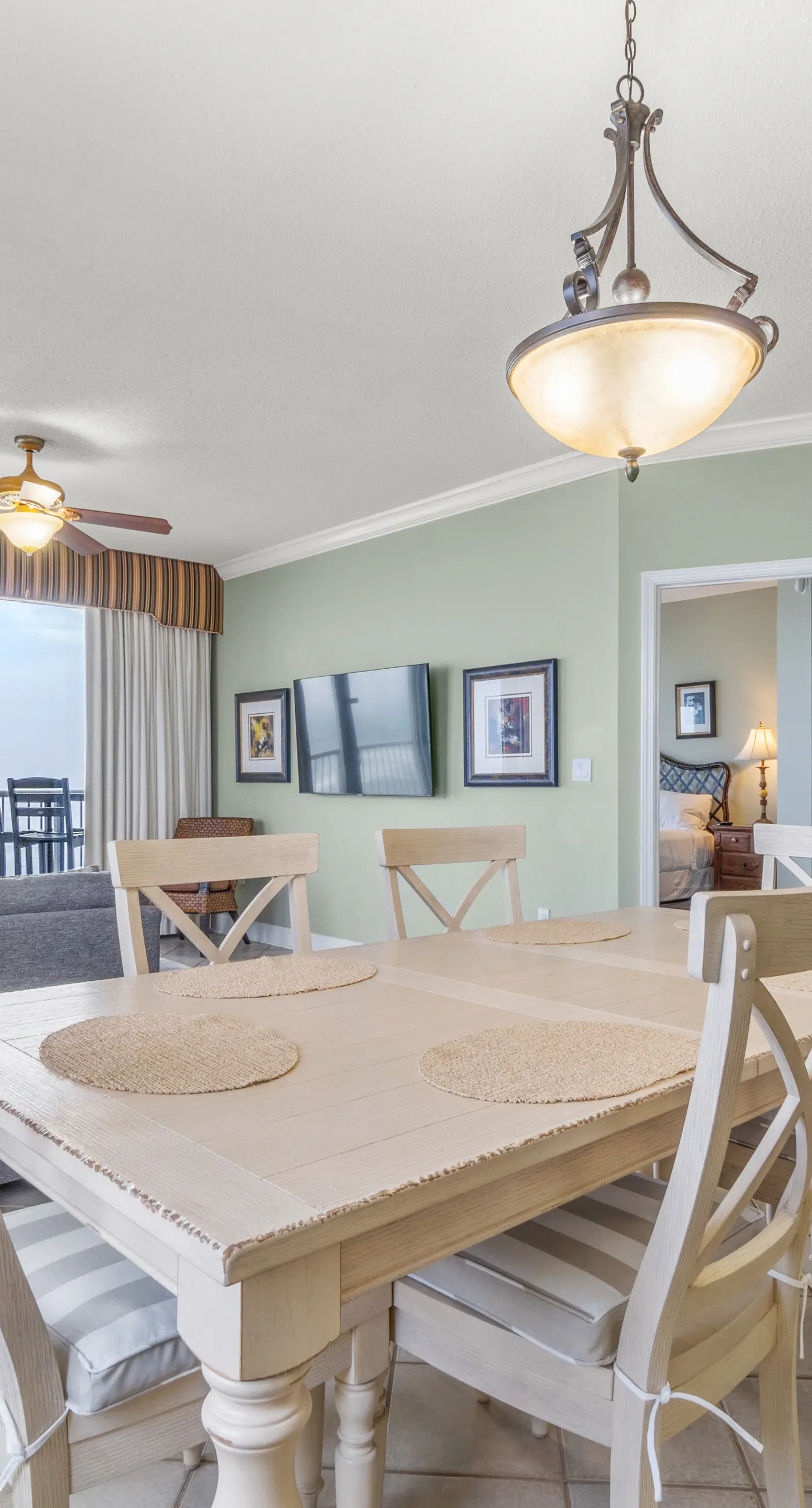 Sixth-floor Gulf-front condo with water views, pool, hot tub & covered parking