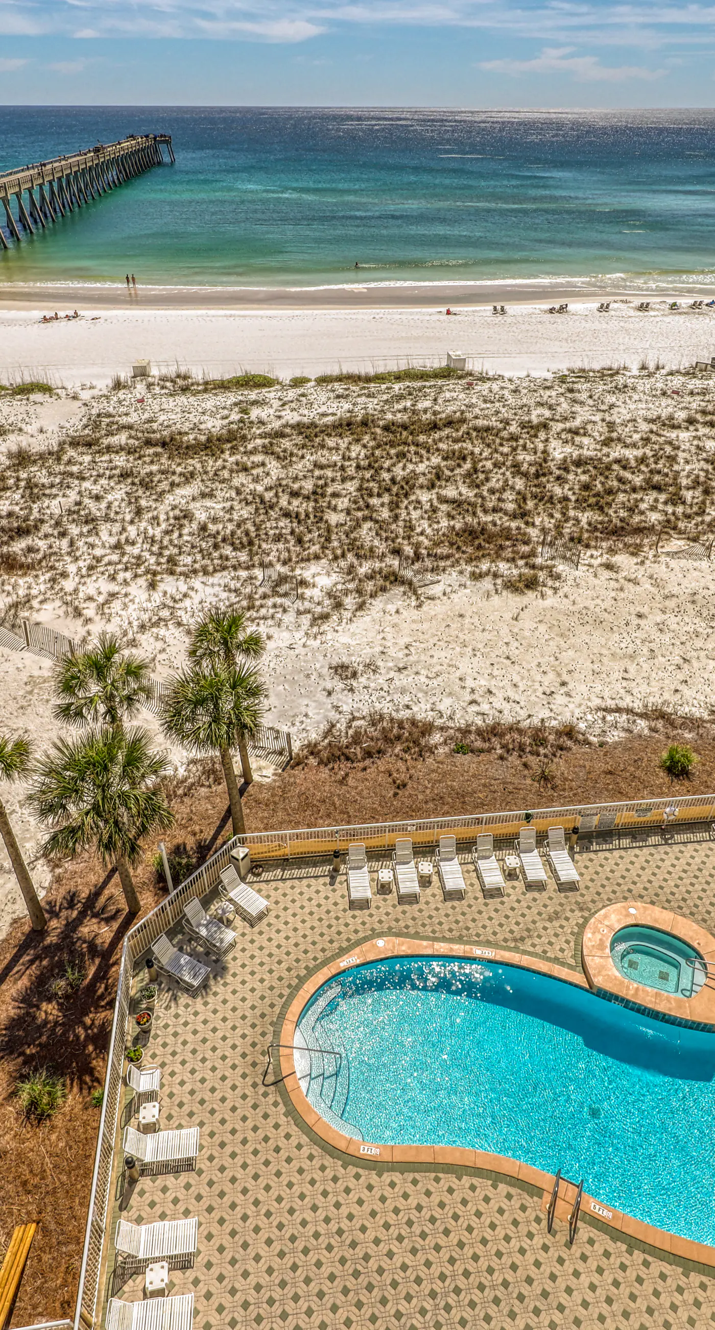 6th-floor open condo with great views - close to dining