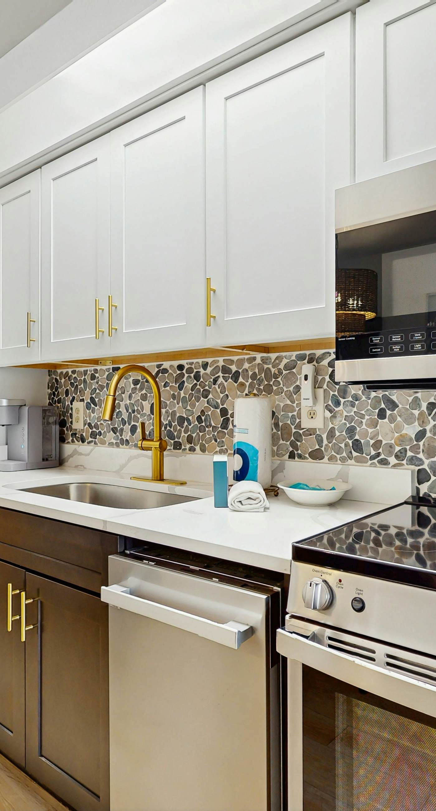 Cozy coastal condo with water view, pool, central A/C, & easy beach access