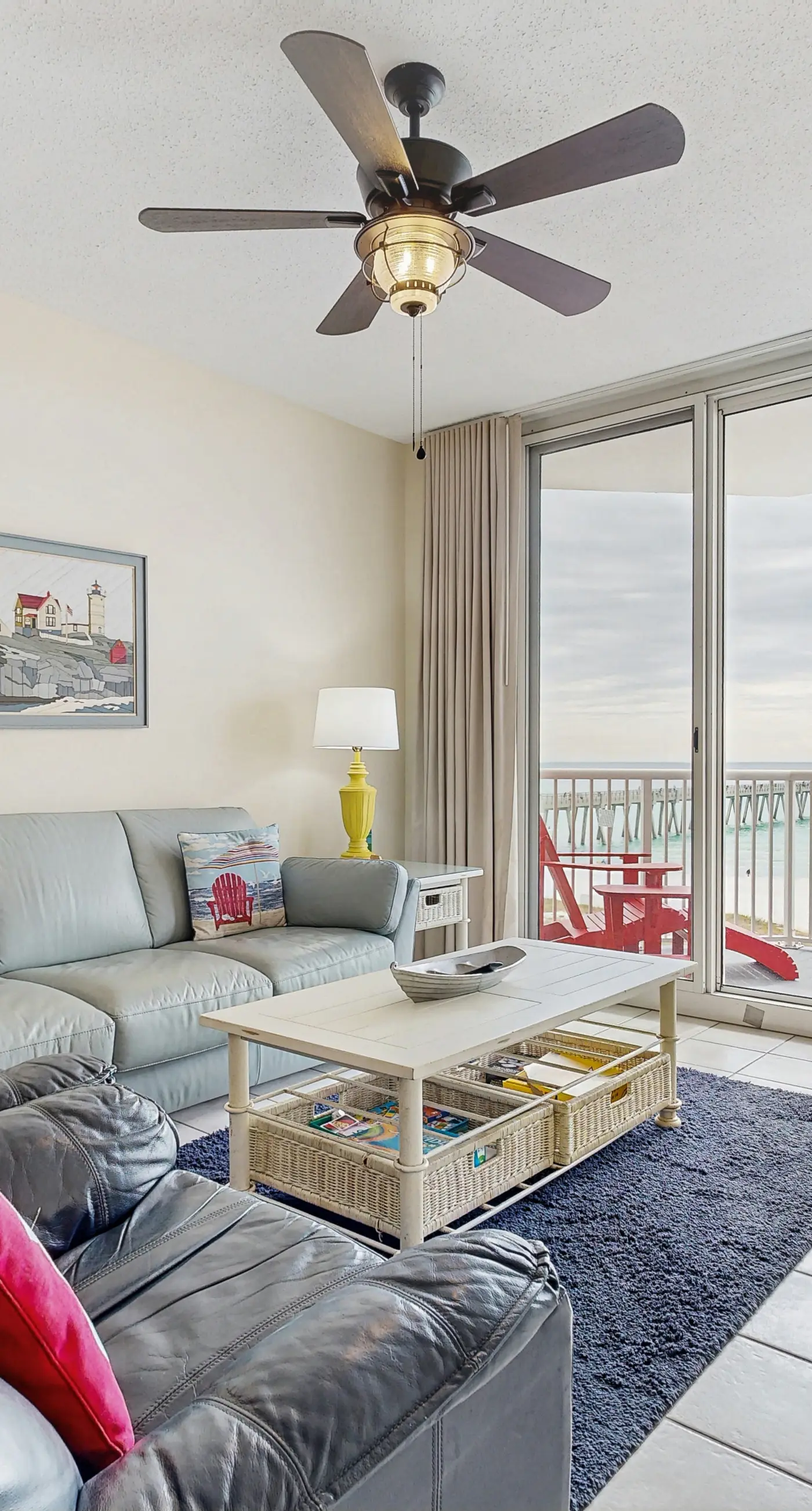 Spacious condo with Gulf-front balcony, hot tub & pool - on the beach