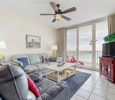Spacious condo with Gulf-front balcony, hot tub & pool - on the beach