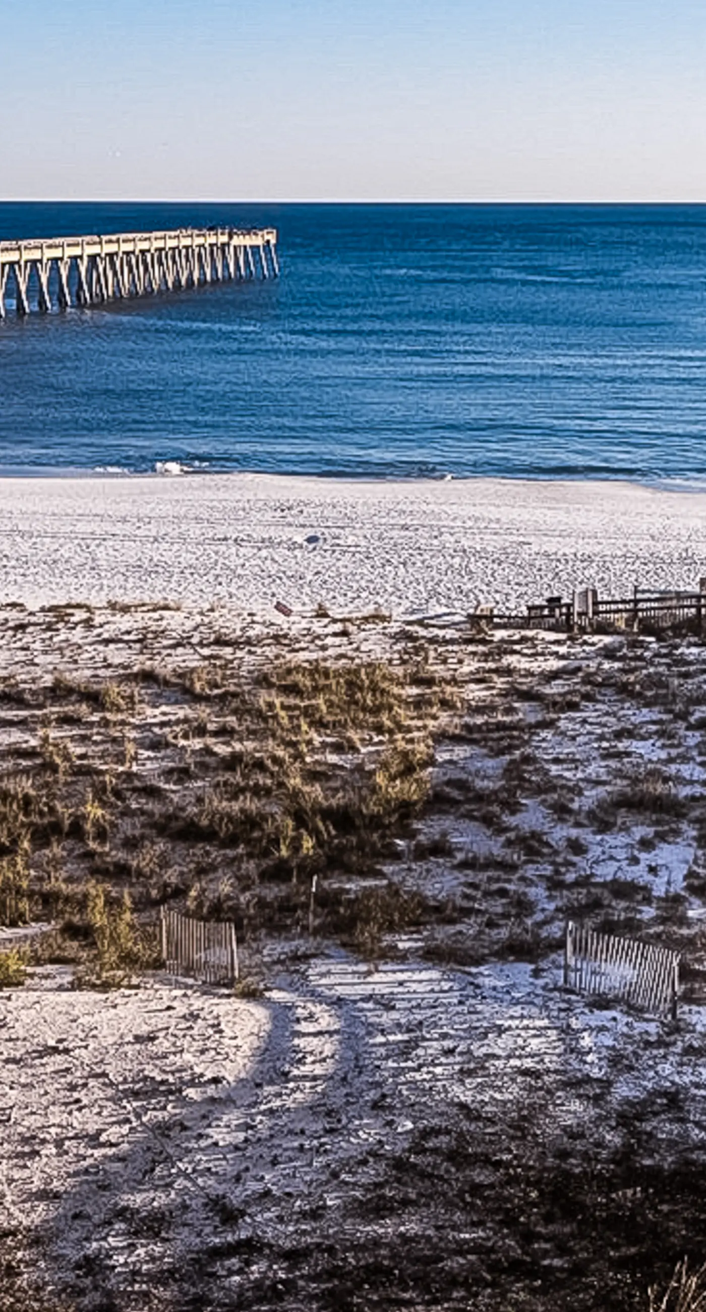 Spacious condo with Gulf-front balcony, hot tub & pool - on the beach