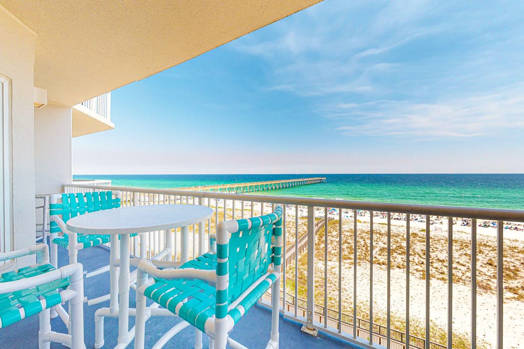 Gulf-Front Condo with Beachfront Access, Shared Pools, and Hot Tub