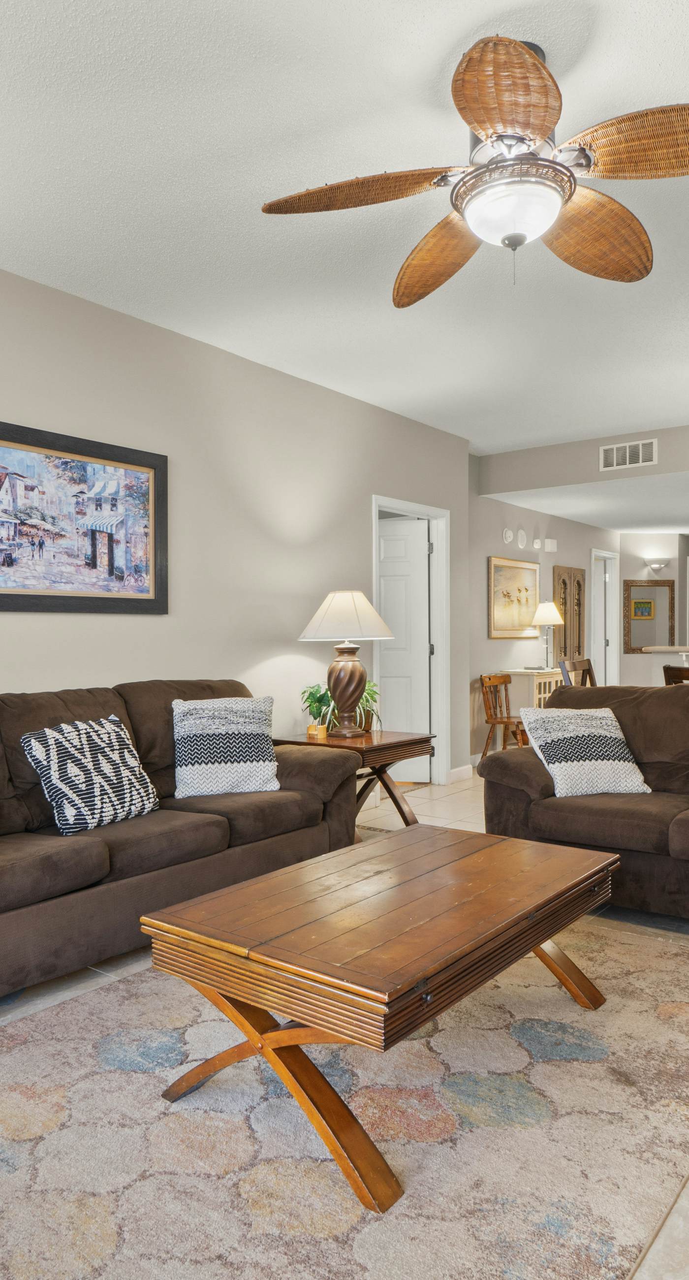 7th Floor Lovely Condo w/ Outdoor Pool Heated Seasonally, On The Beach