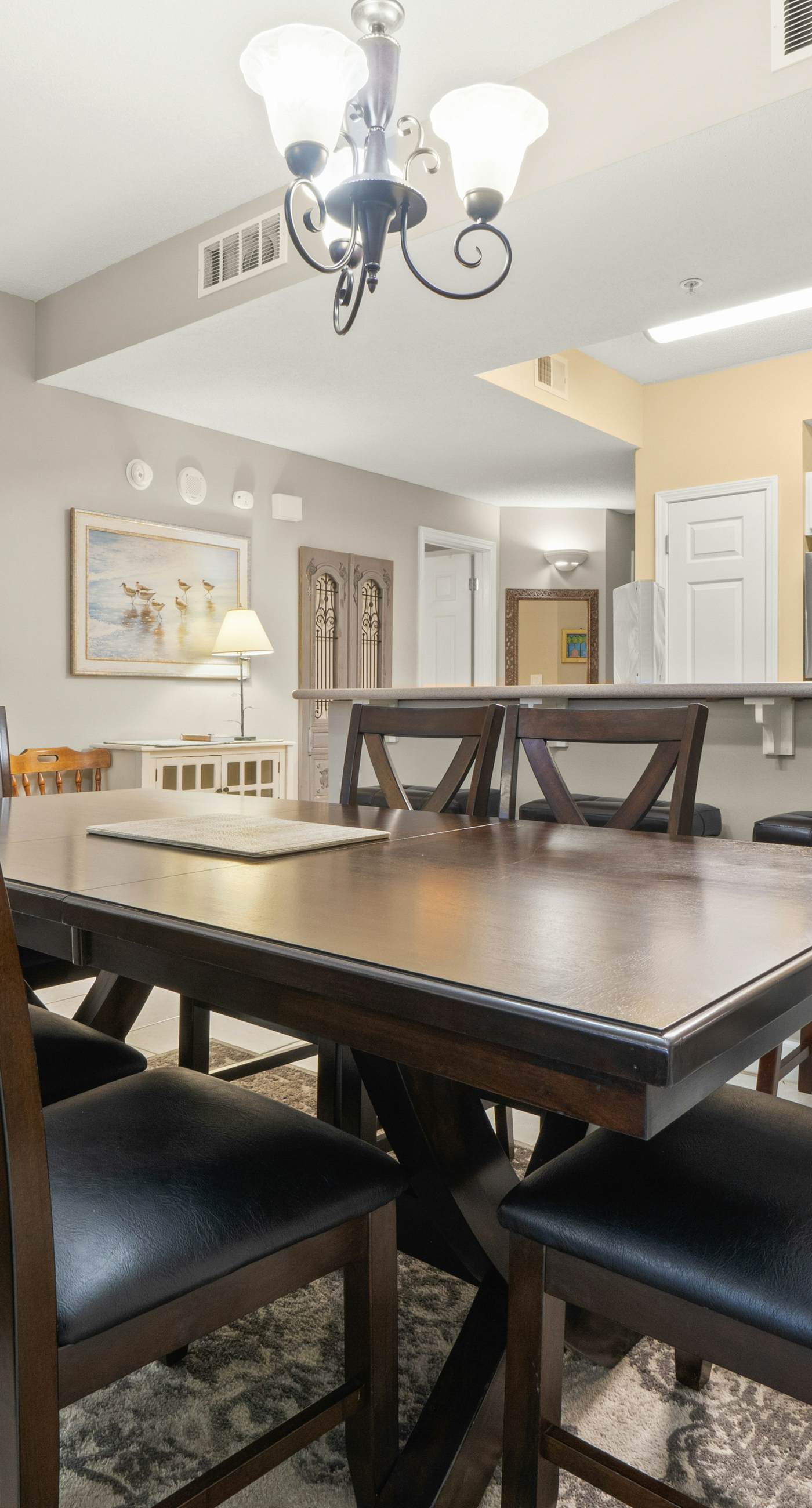 7th Floor Lovely Condo w/ Outdoor Pool Heated Seasonally, On The Beach