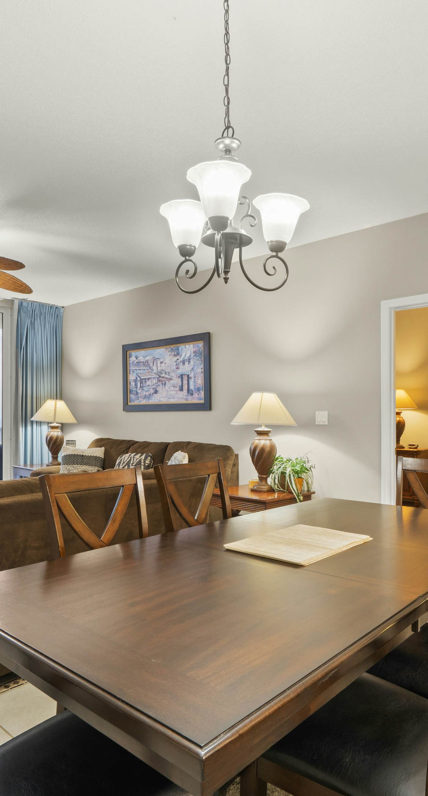 7th Floor Lovely Condo w/ Outdoor Pool Heated Seasonally, On The Beach