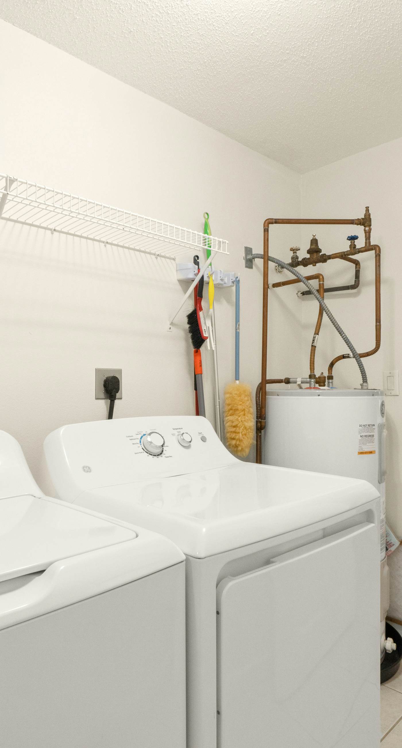 7th Floor Lovely Condo w/ Outdoor Pool Heated Seasonally, On The Beach