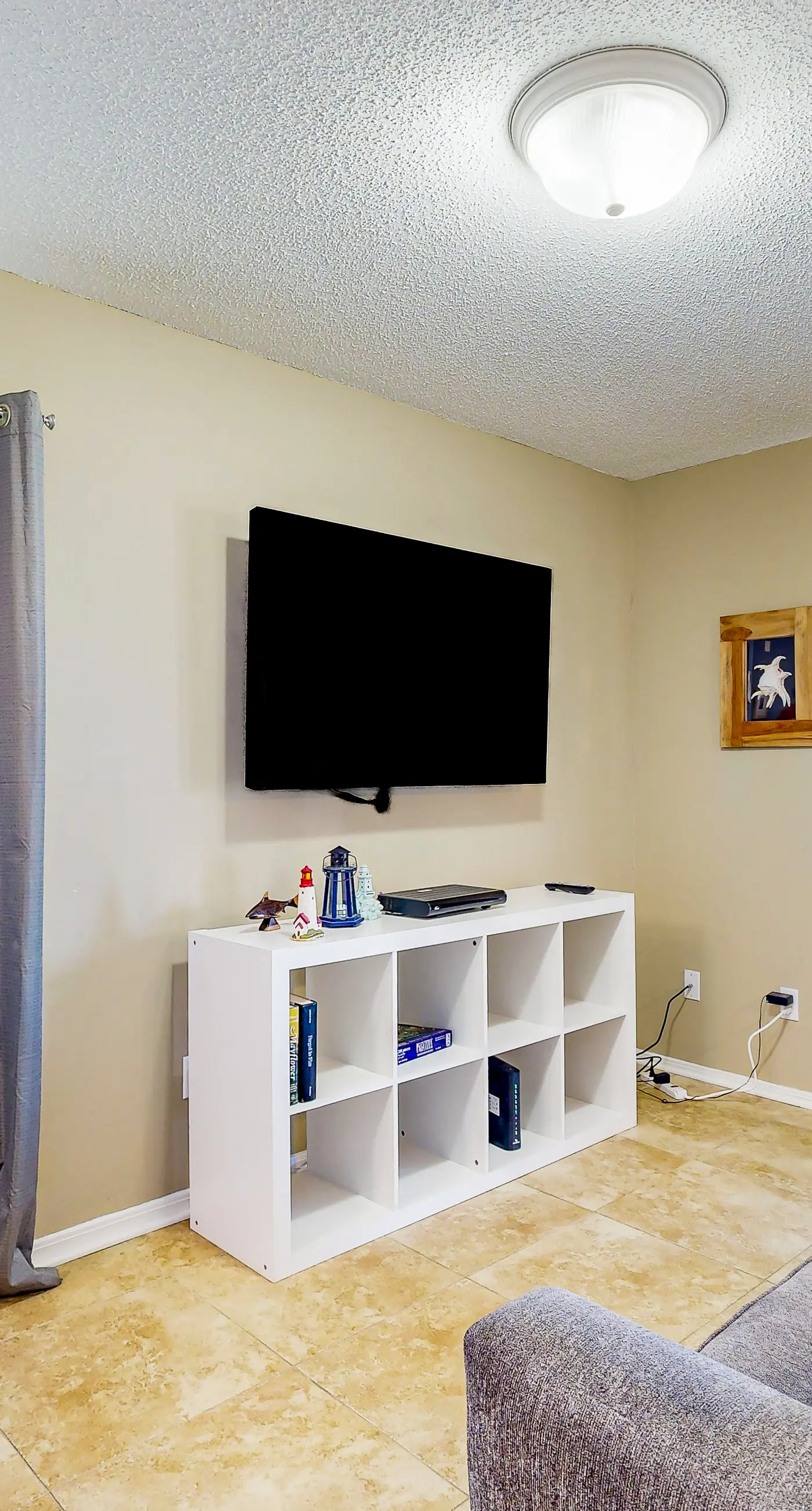 Cozy beach condo with amazing views, beach access & on-site pool