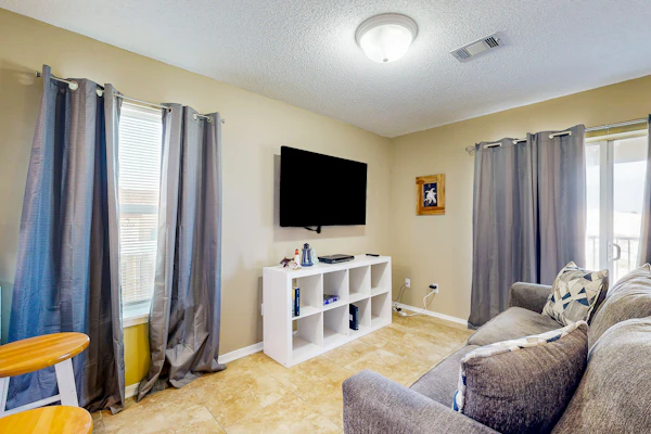 Cozy beach condo with amazing views, beach access & on-site pool