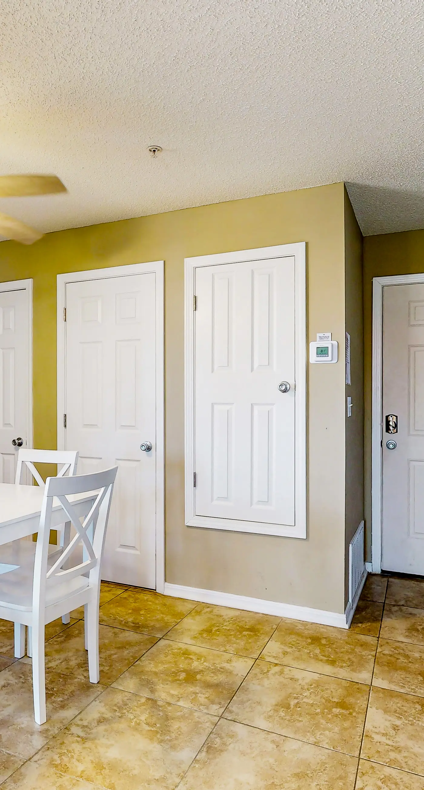 Cozy beach condo with amazing views, beach access & on-site pool
