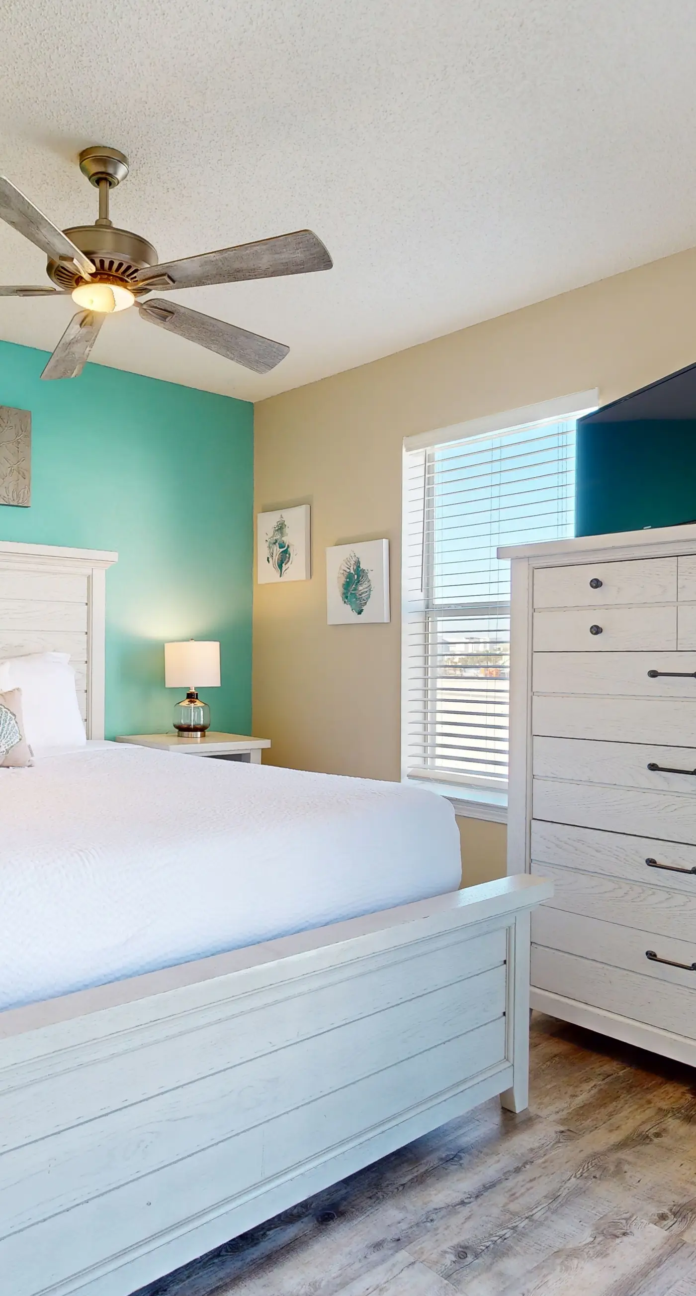 Second floor condo with shared pool, high-speed WiFi, and private washer/dryer
