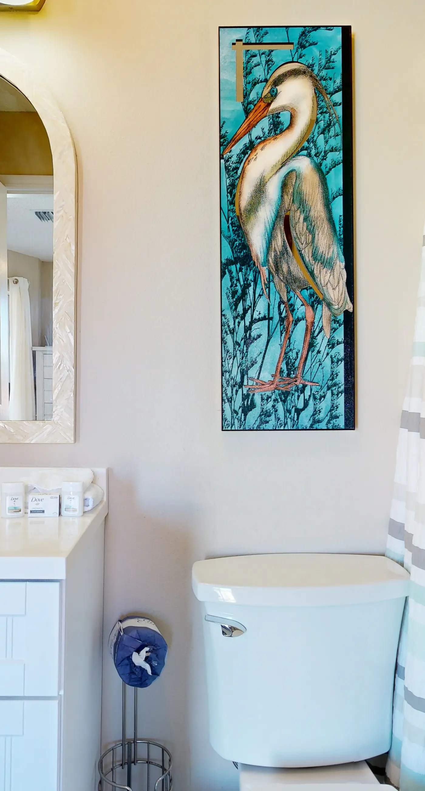 Second floor condo with shared pool, high-speed WiFi, and private washer/dryer