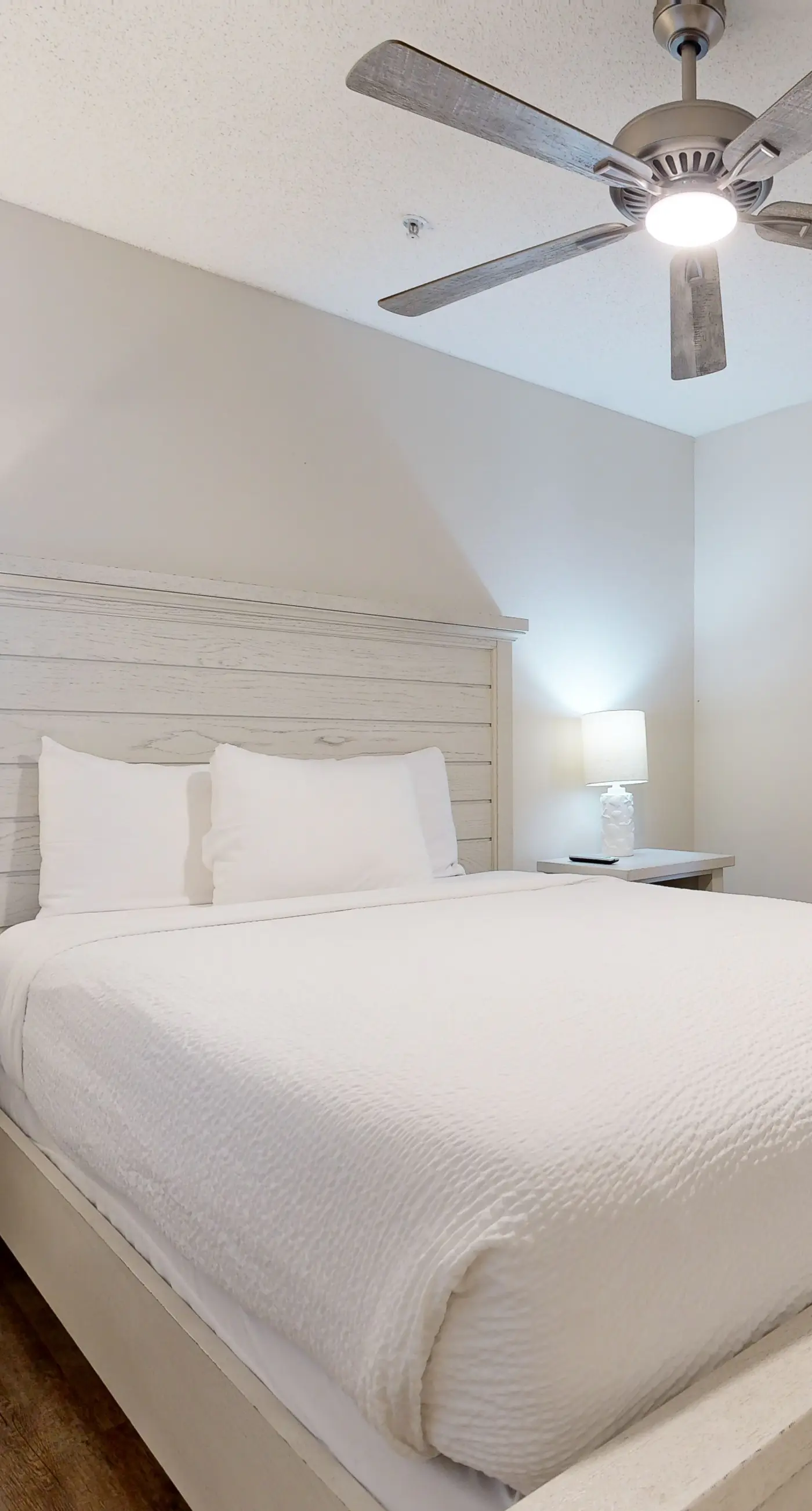 Second floor condo with shared pool, high-speed WiFi, and private washer/dryer