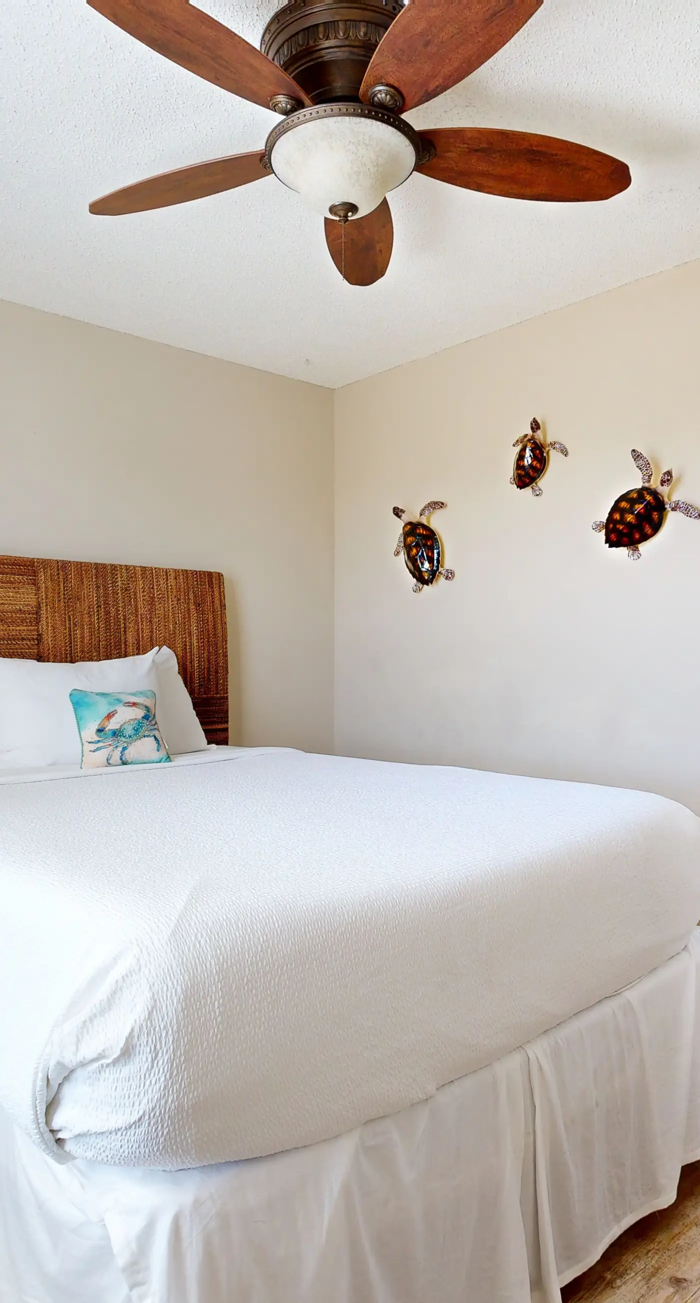 Second floor condo with shared pool, high-speed WiFi, and private washer/dryer