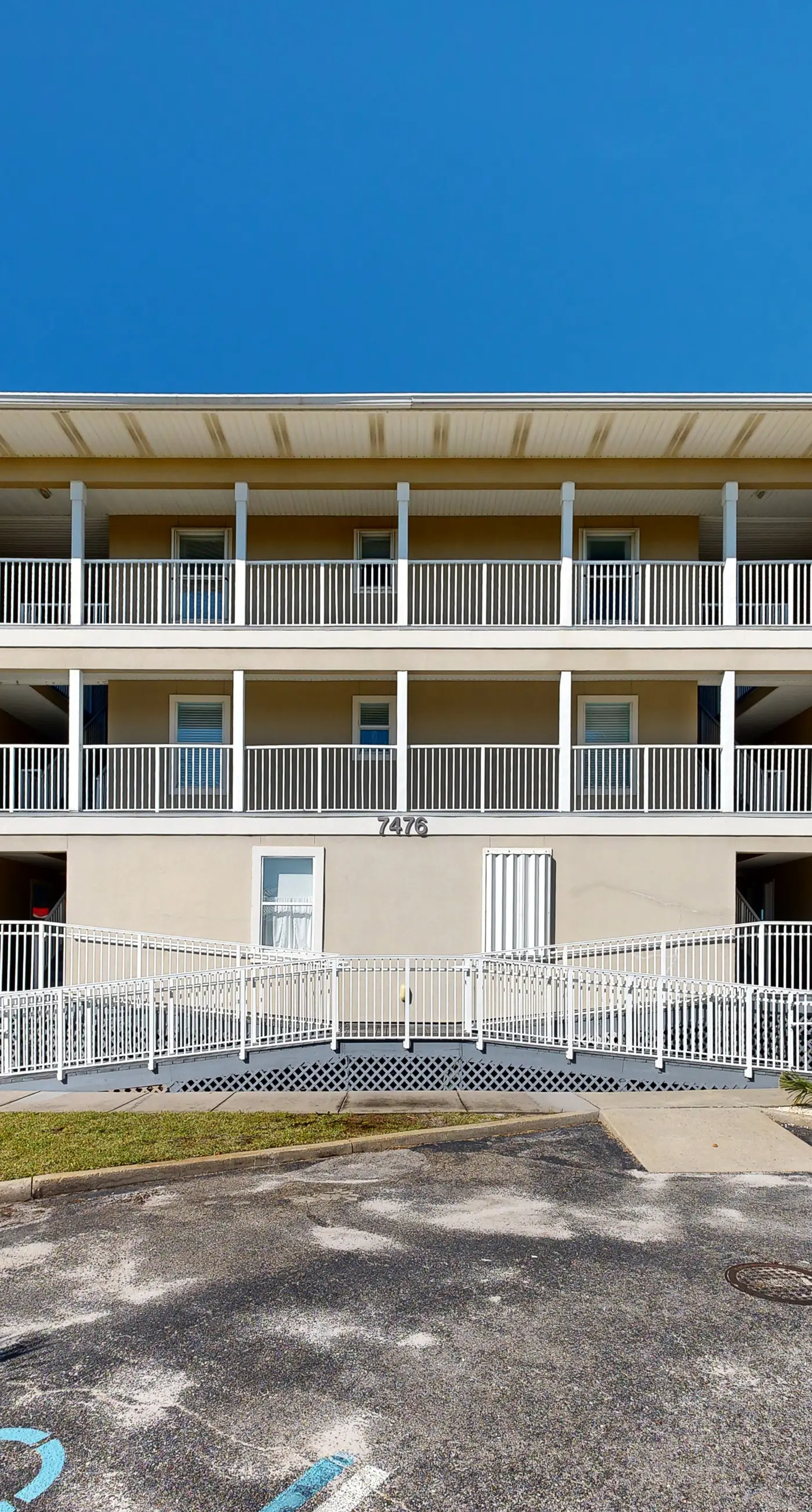 Second floor condo with shared pool, high-speed WiFi, and private washer/dryer
