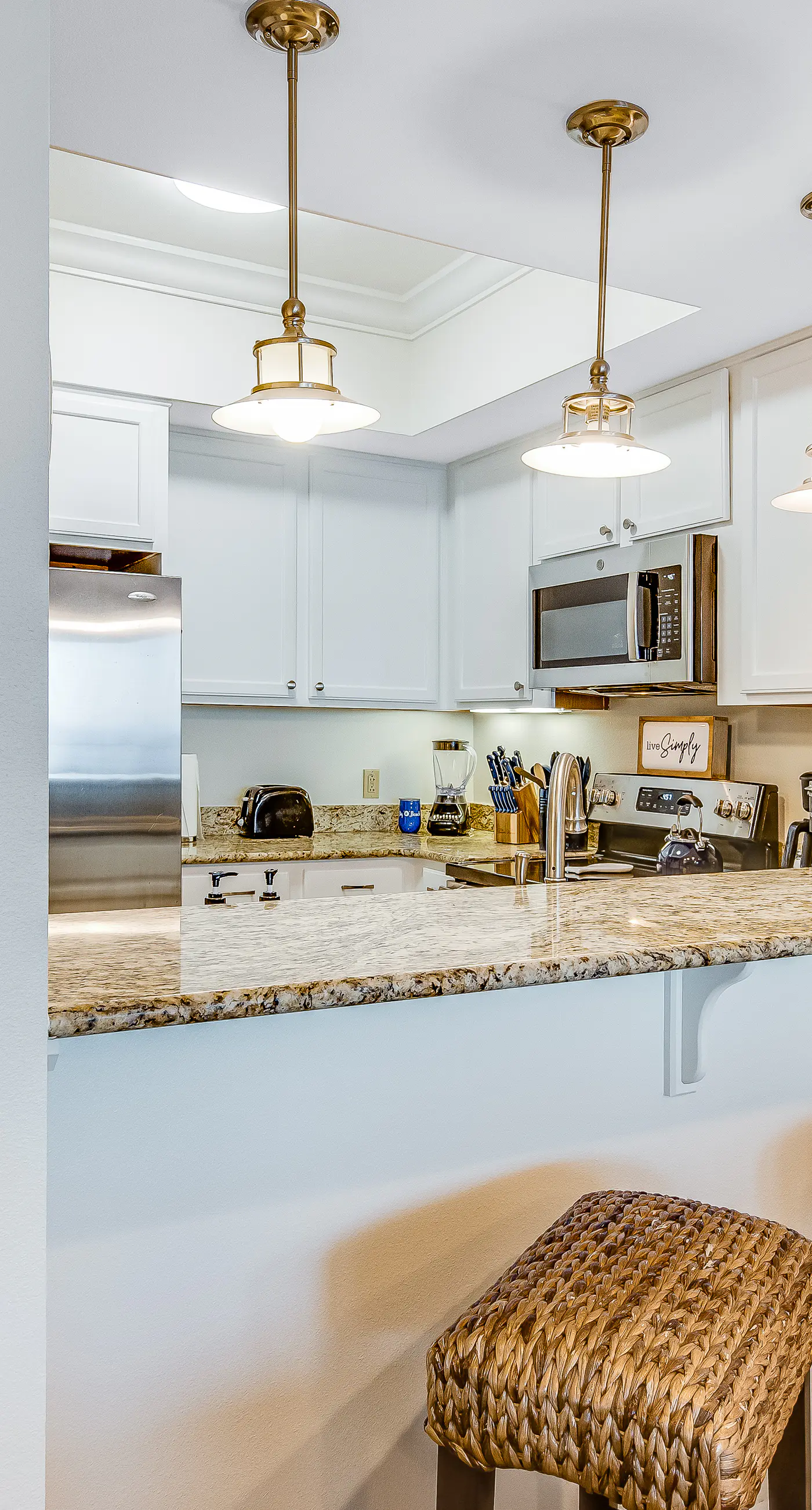 Blissful Coastal Condo with Shared Pool, Ocean View, Easy Beach Access & WiFi