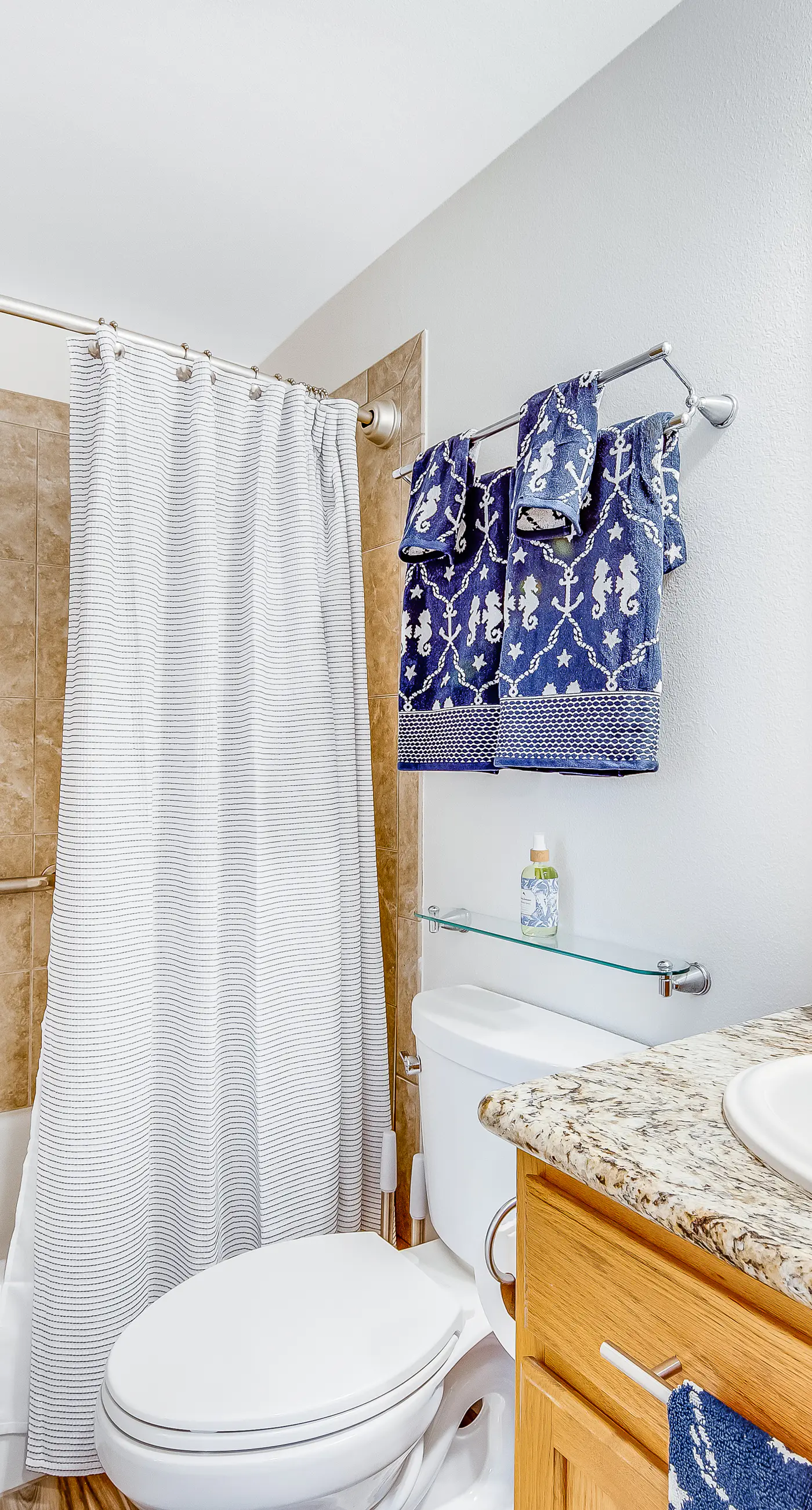 Blissful Coastal Condo with Shared Pool, Ocean View, Easy Beach Access & WiFi