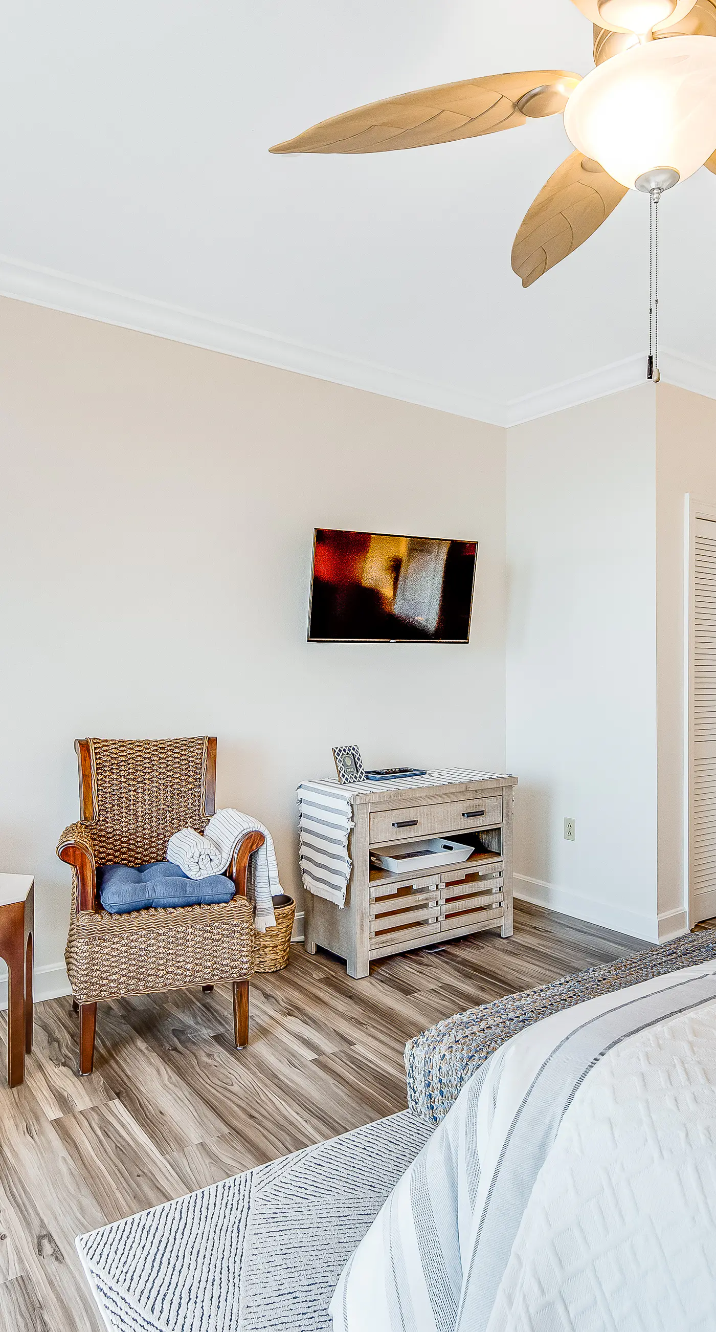 Blissful Coastal Condo with Shared Pool, Ocean View, Easy Beach Access & WiFi