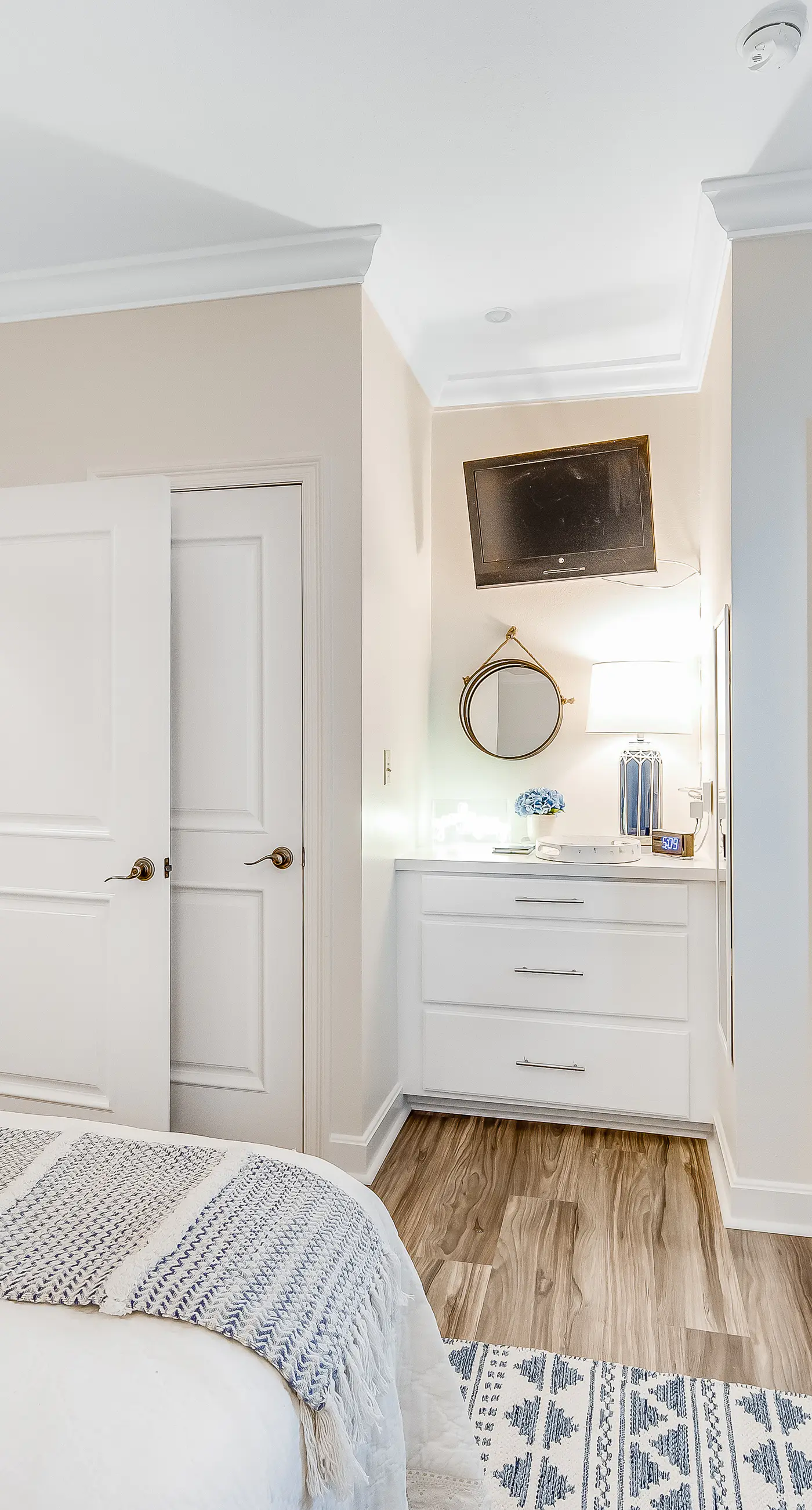 Blissful Coastal Condo with Shared Pool, Ocean View, Easy Beach Access & WiFi