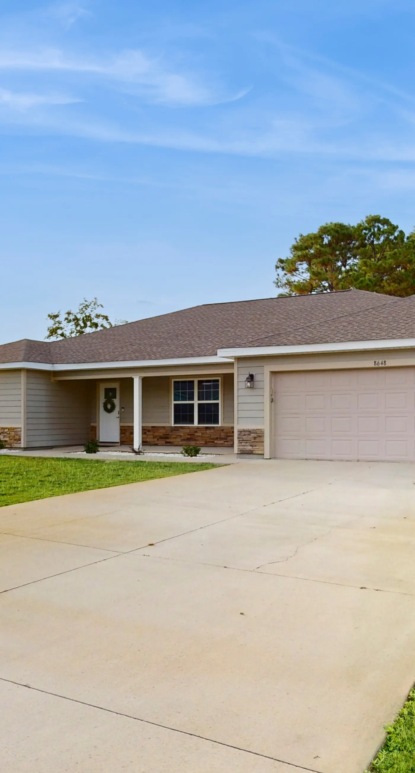 Custom Home with Private Pool, Entertainer`s Kitchen & Beach Gear - Near Beach