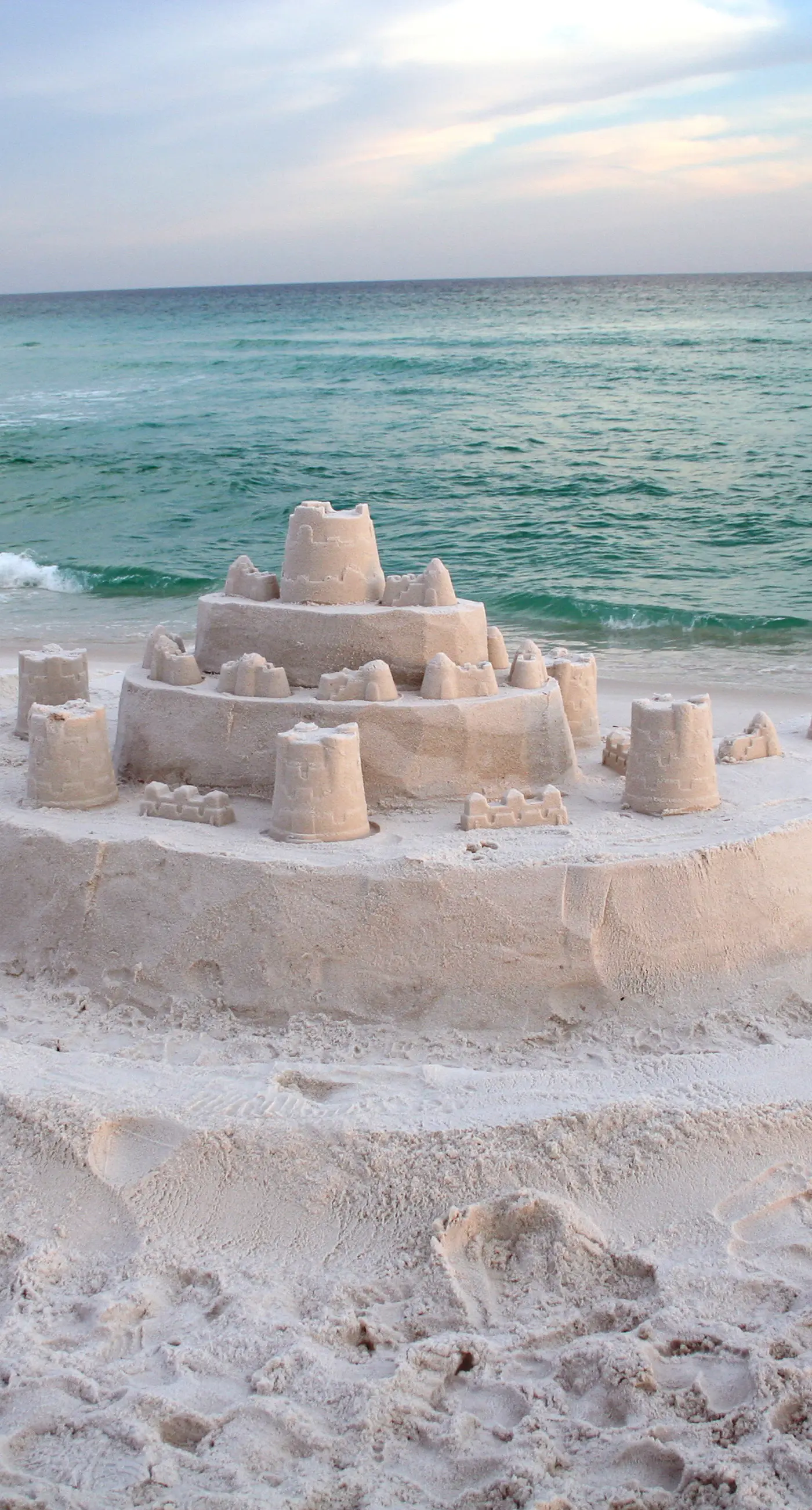 Custom Home with Private Pool, Entertainer`s Kitchen & Beach Gear - Near Beach