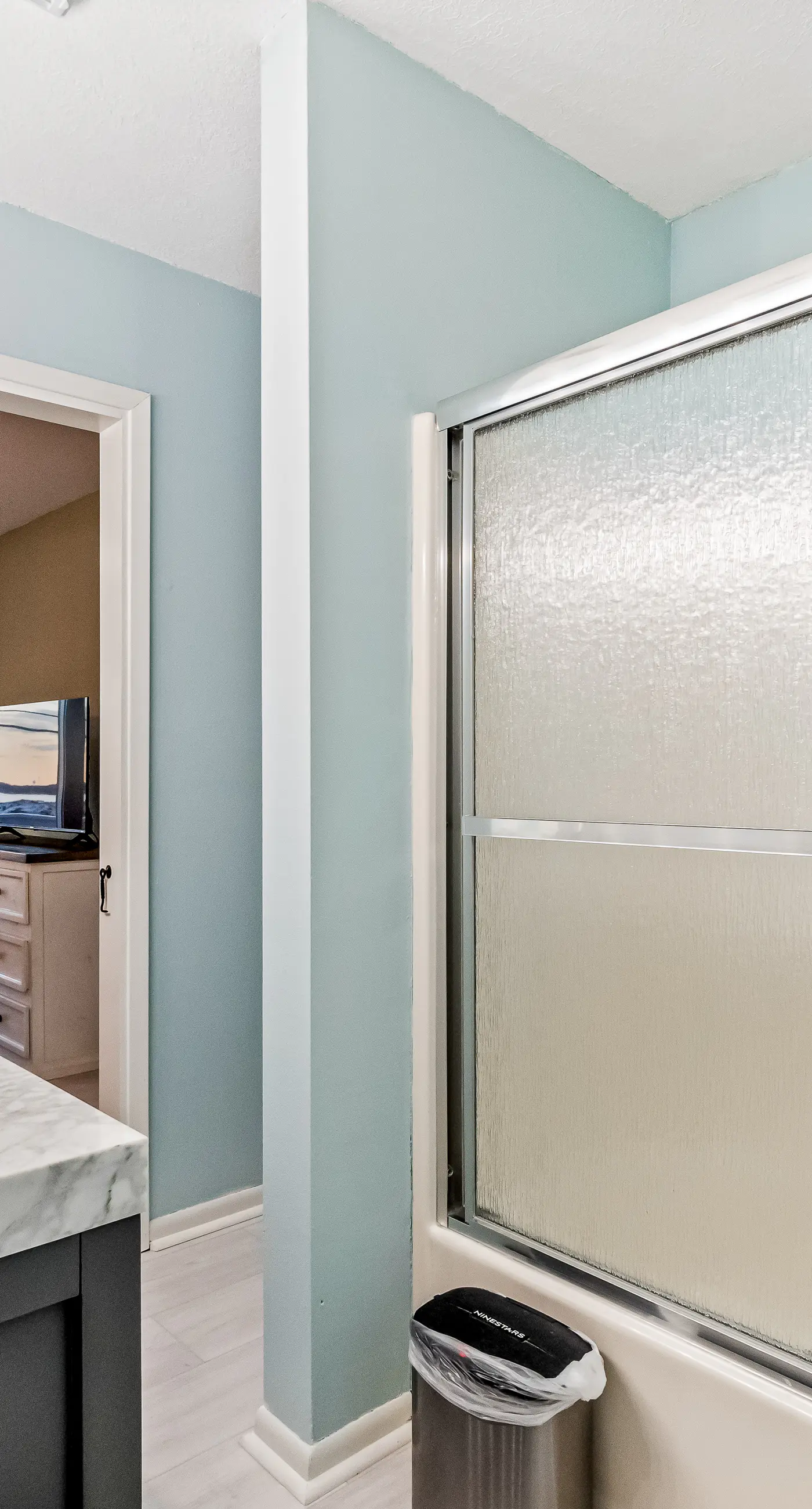 Lovely home with sound view, balcony, full kitchen, central AC, & washer/dryer