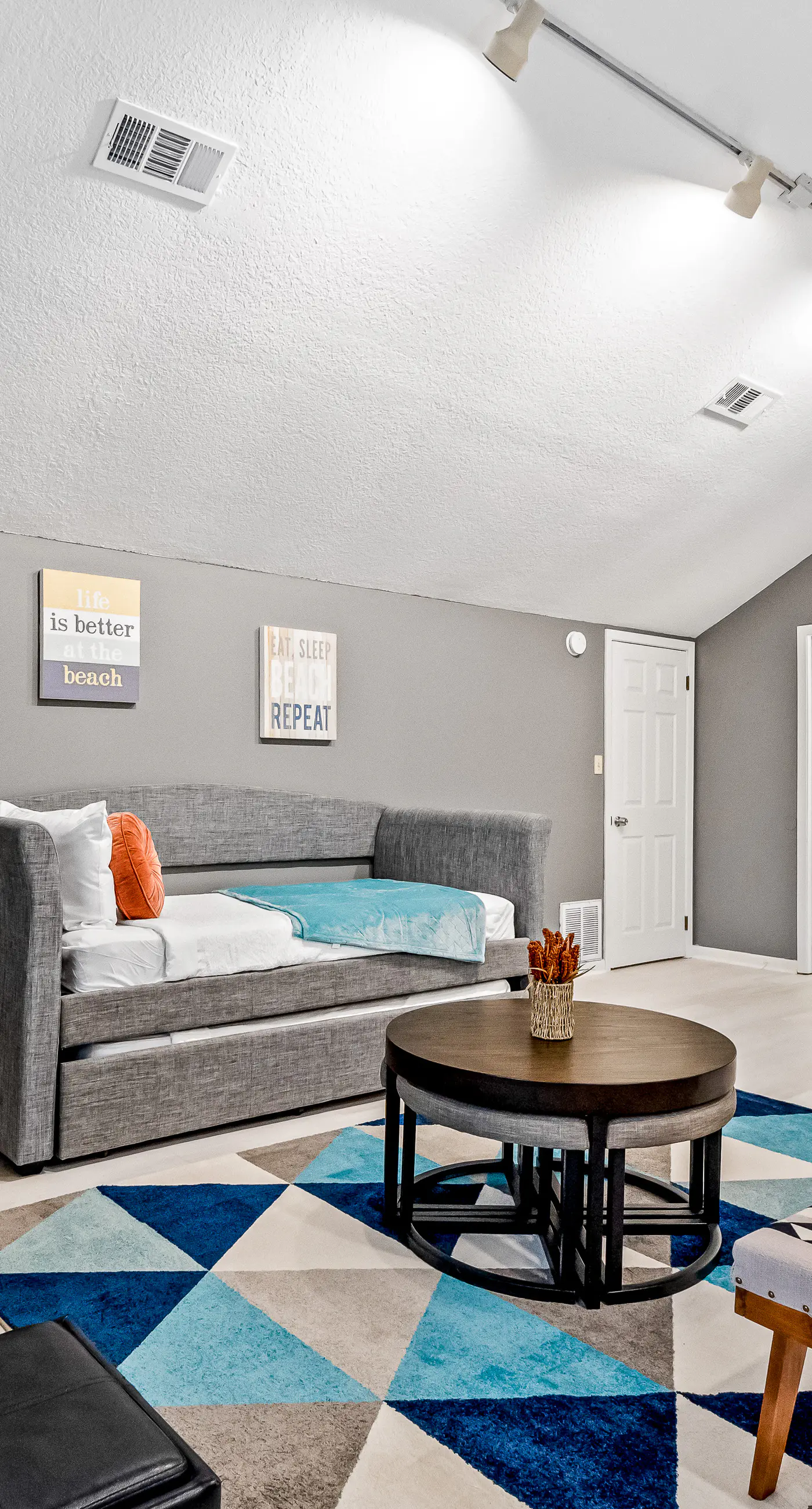 Lovely home with sound view, balcony, full kitchen, central AC, & washer/dryer