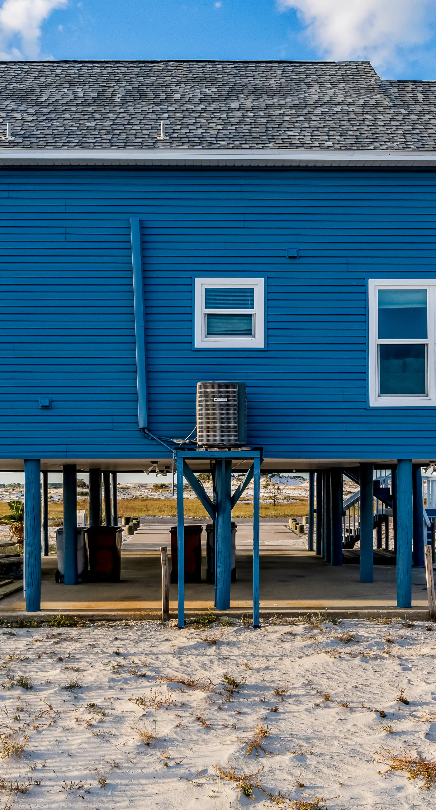 Lovely home with sound view, balcony, full kitchen, central AC, & washer/dryer