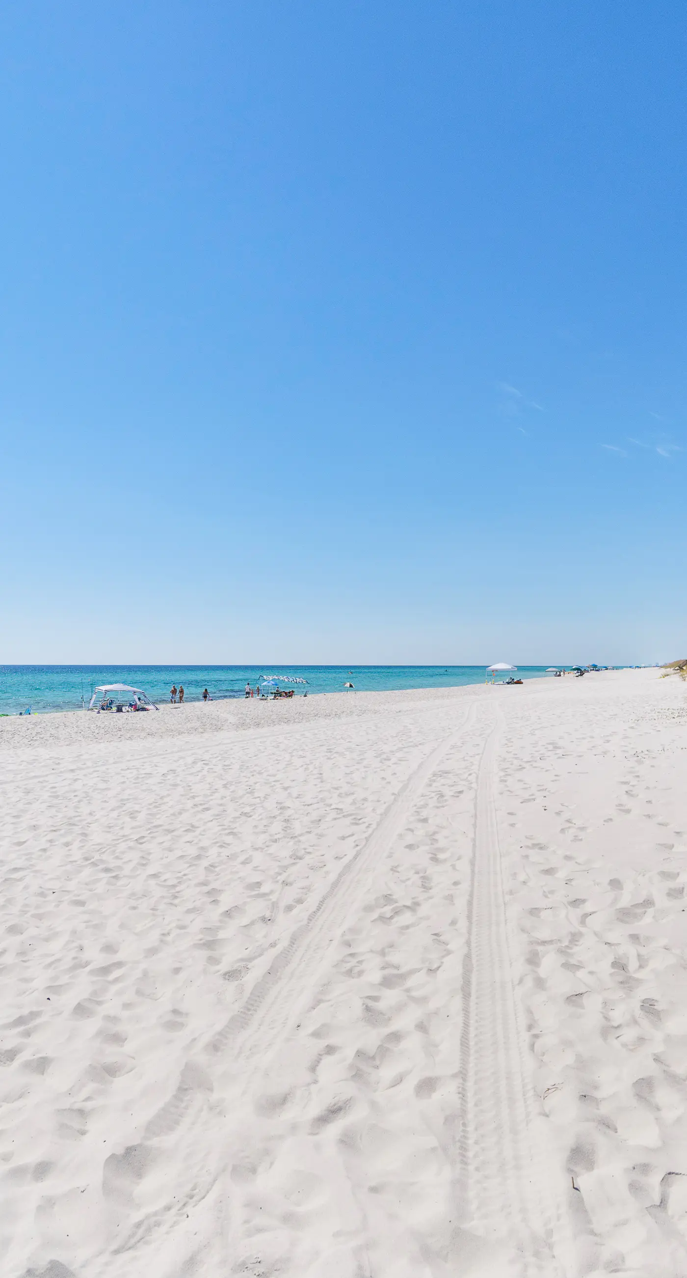 Lovely home with sound view, balcony, full kitchen, central AC, & washer/dryer