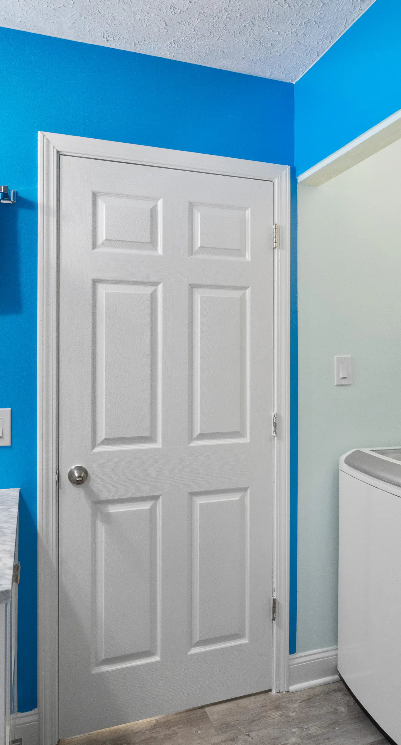 Spacious home, dog friendly, WiFi, & central AC - short walk to the beach