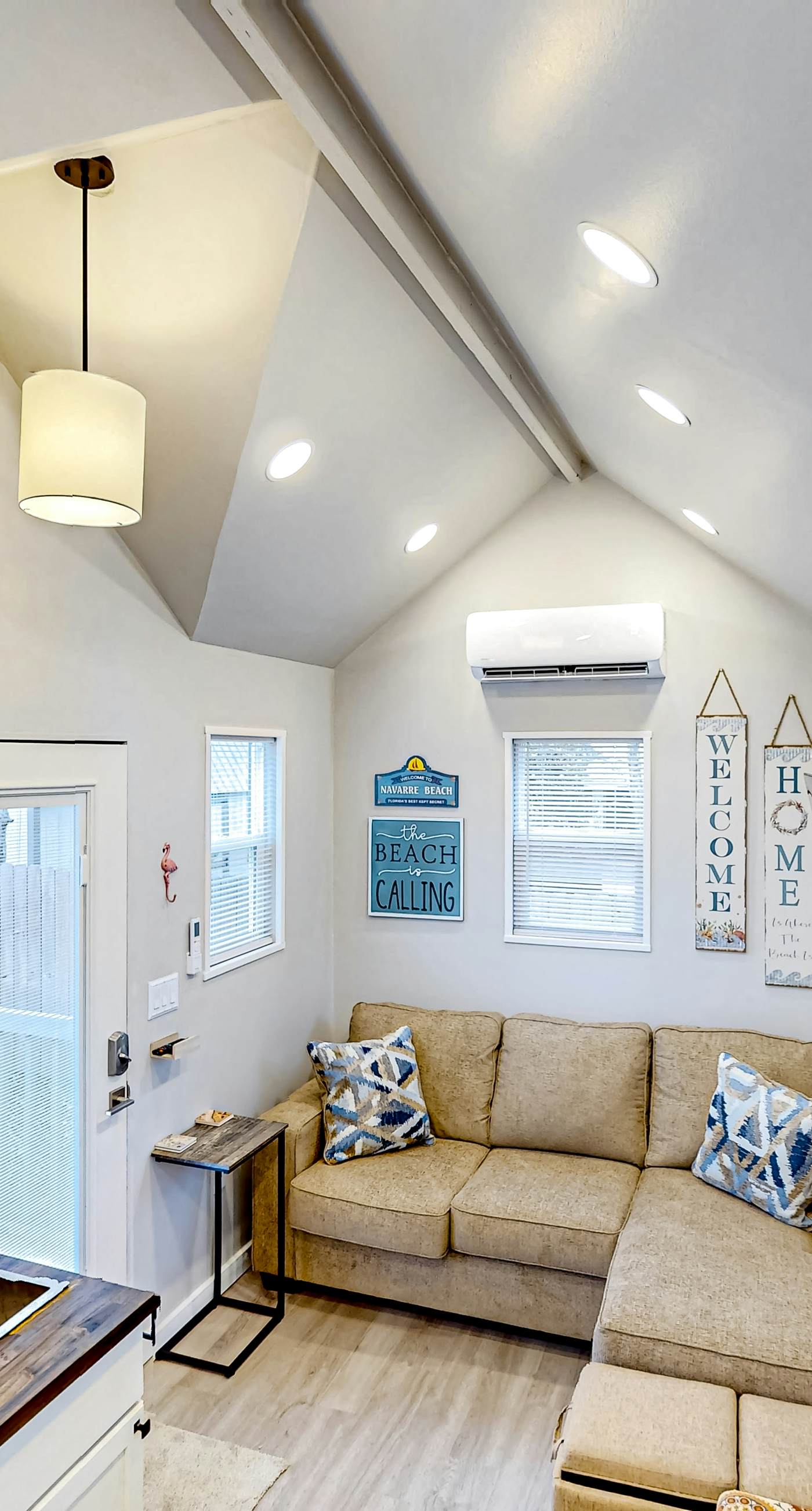 Peaceful & sun-soaked getaway with fire pit & W/D - near beaches, trails, & golf