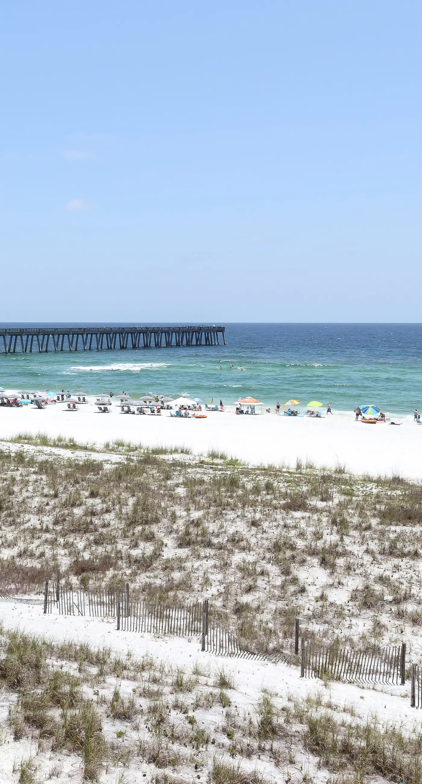 Updated 3rd floor condo w/ beach access and complementary BEACH SERVICE