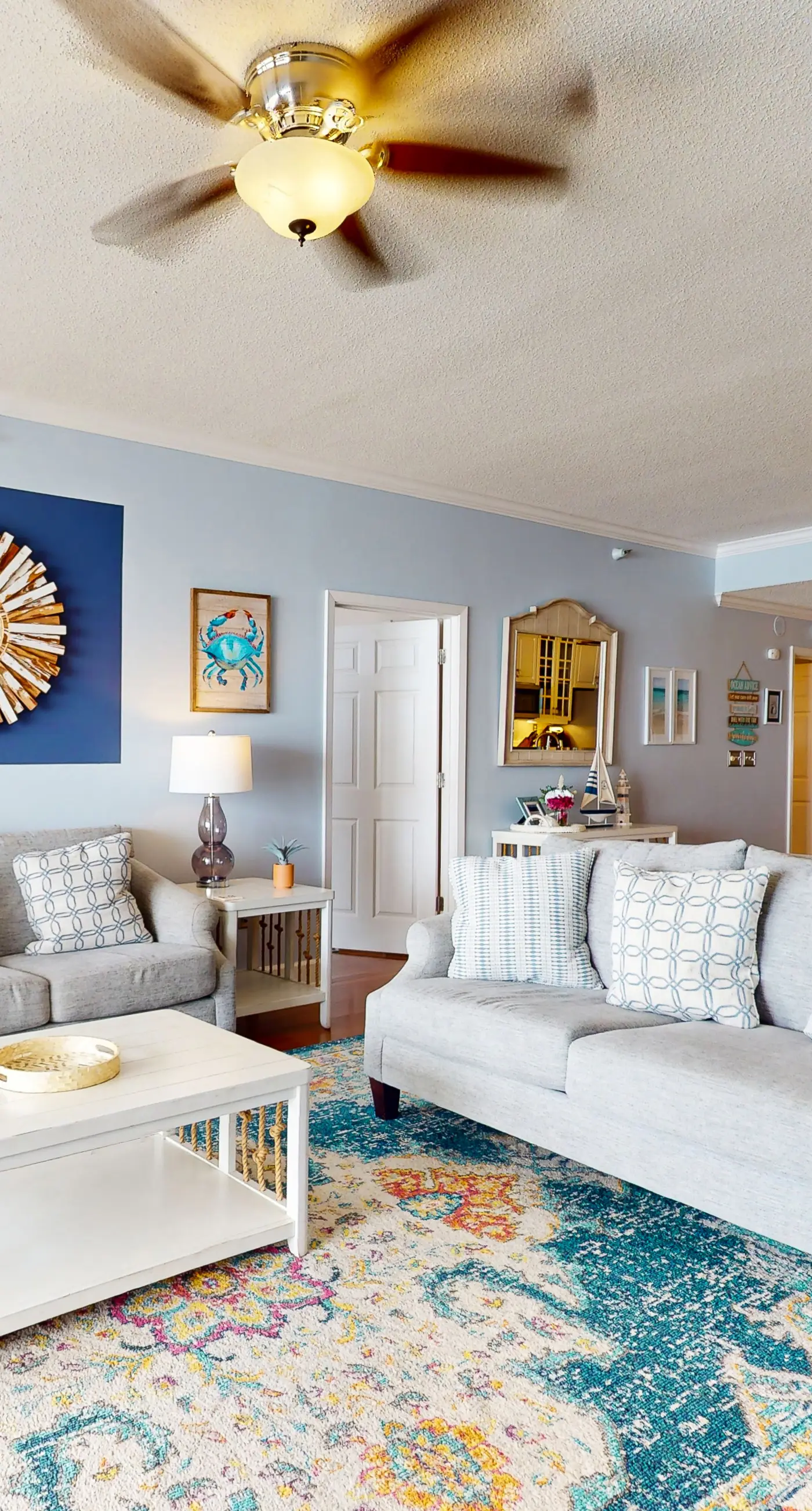 Updated 3rd floor condo w/ beach access and complementary BEACH SERVICE