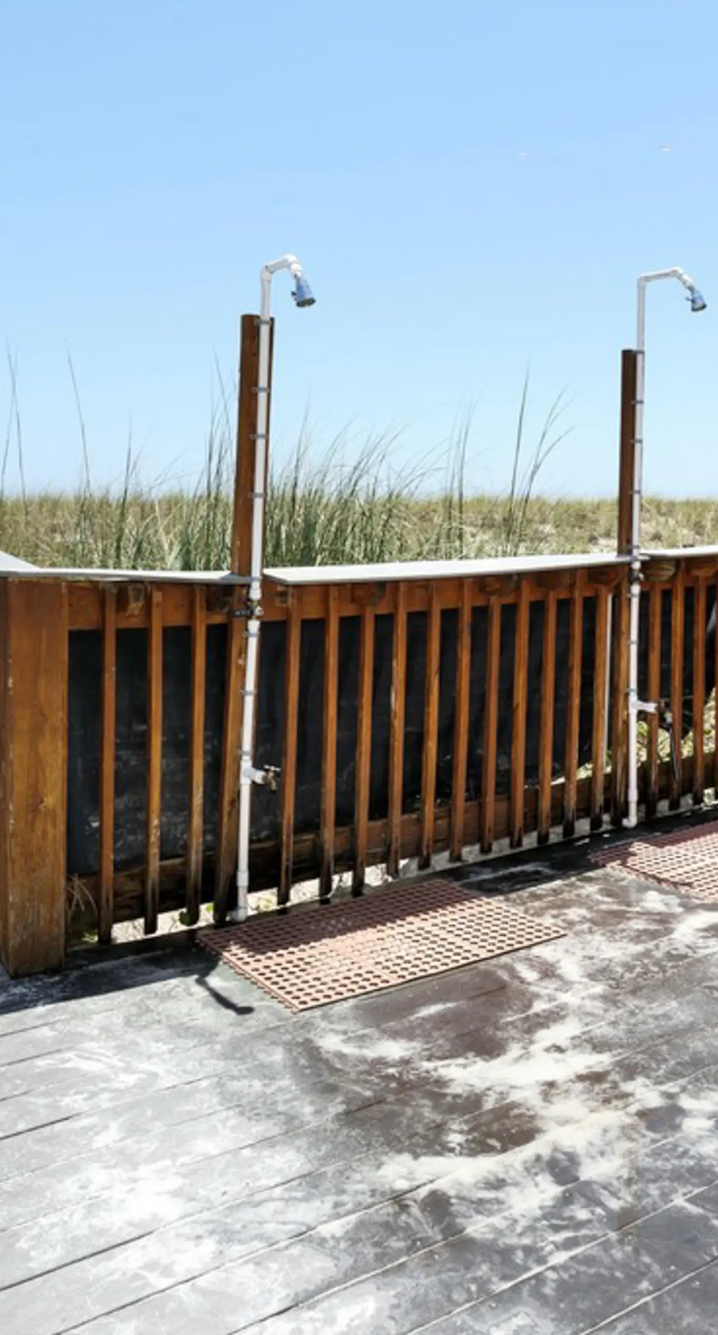 Updated 3rd floor condo w/ beach access and complementary BEACH SERVICE