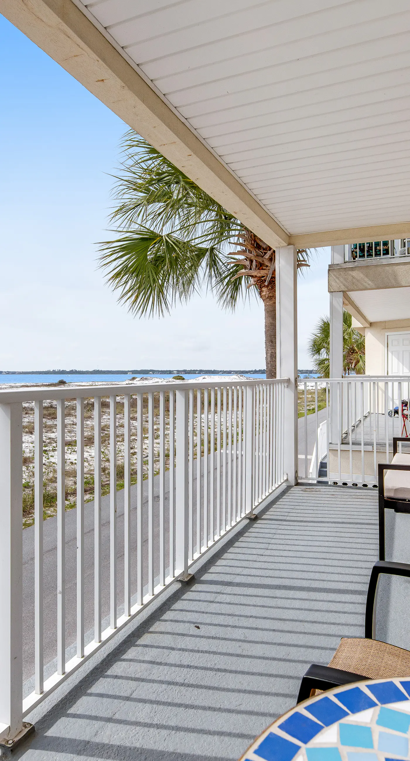 Lovely condo with shared pool, washer&dryer, high-speed WiFi, and central AC