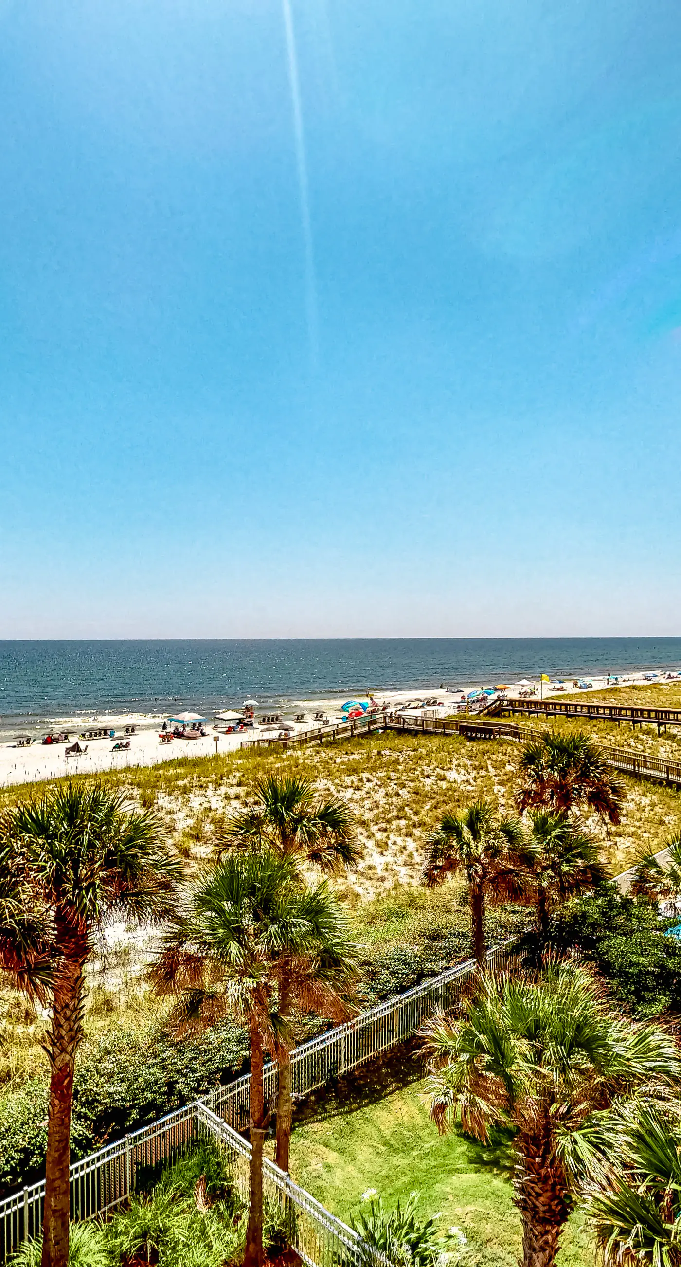 3rd-Floor Gulf-Front Condo w/Balcony, Shared Hot Tub, Heated Pool, & Fast WiFi