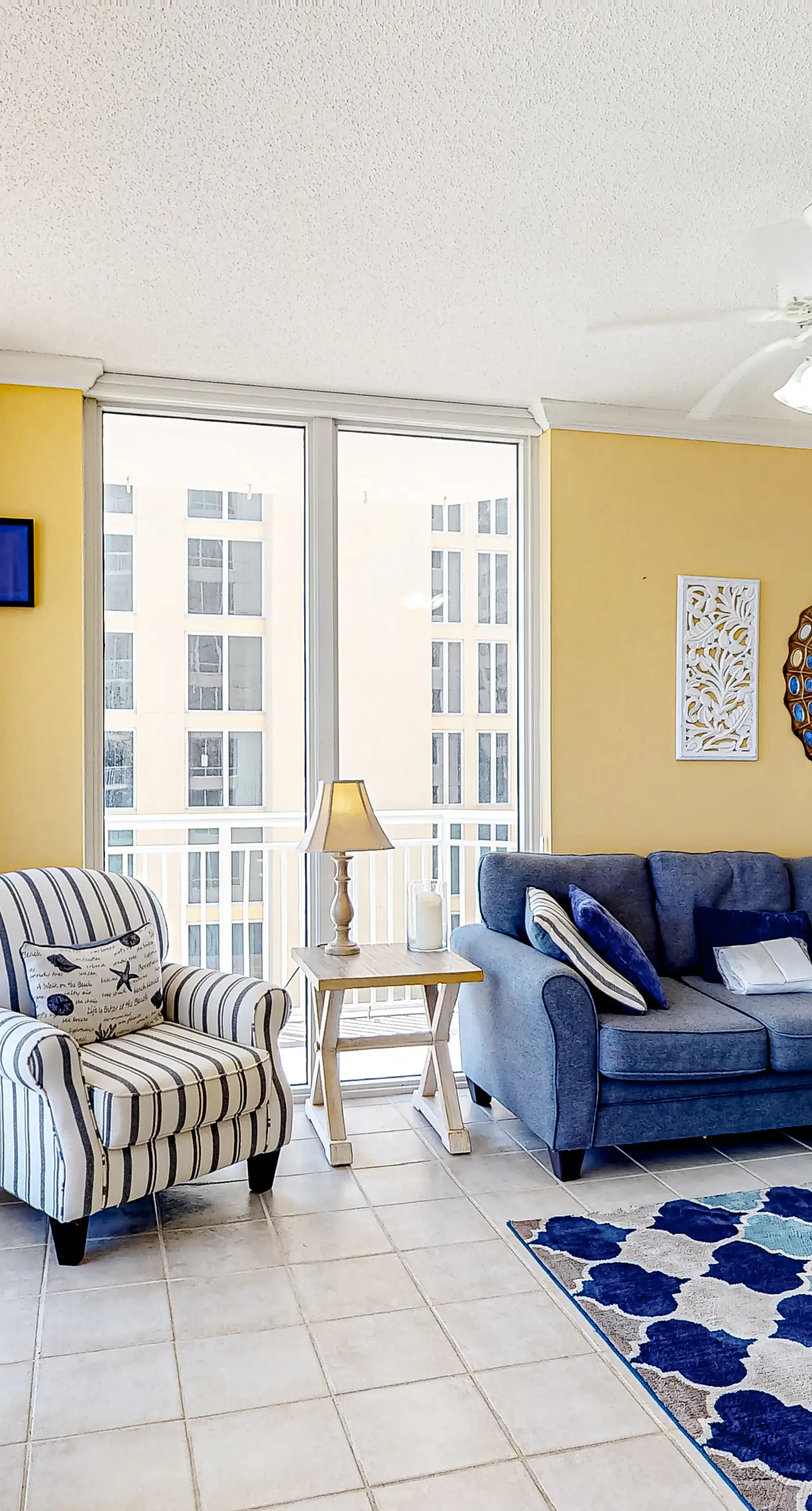 3rd-Floor Gulf-Front Condo w/Balcony, Shared Hot Tub, Heated Pool, & Fast WiFi
