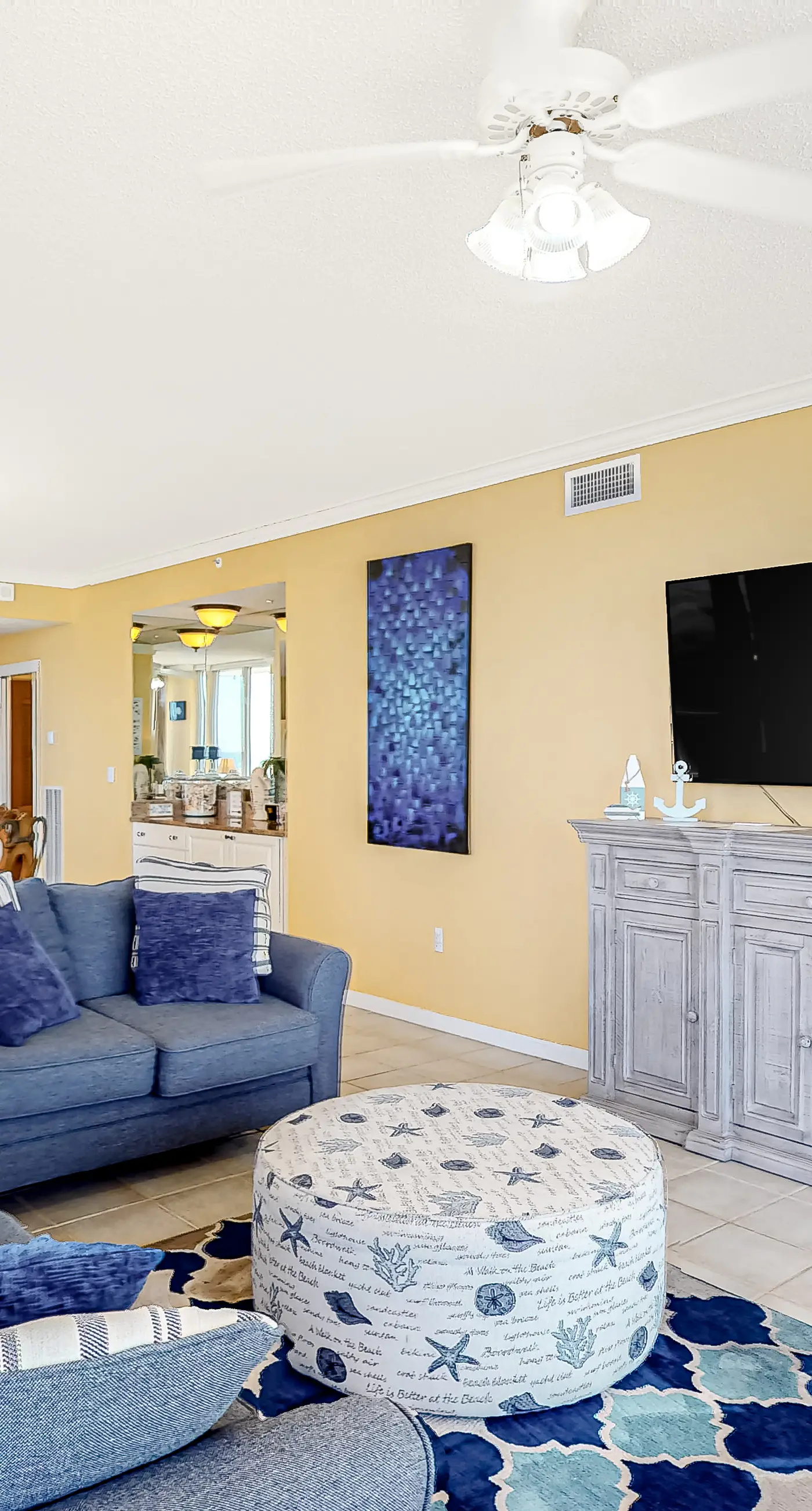 3rd-Floor Gulf-Front Condo w/Balcony, Shared Hot Tub, Heated Pool, & Fast WiFi