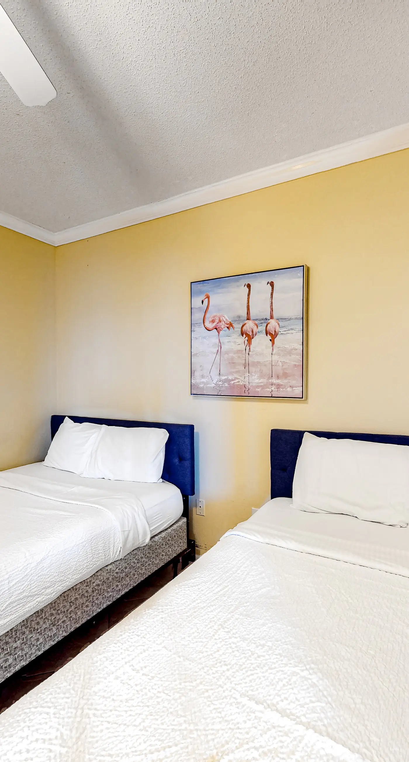 3rd-Floor Gulf-Front Condo w/Balcony, Shared Hot Tub, Heated Pool, & Fast WiFi